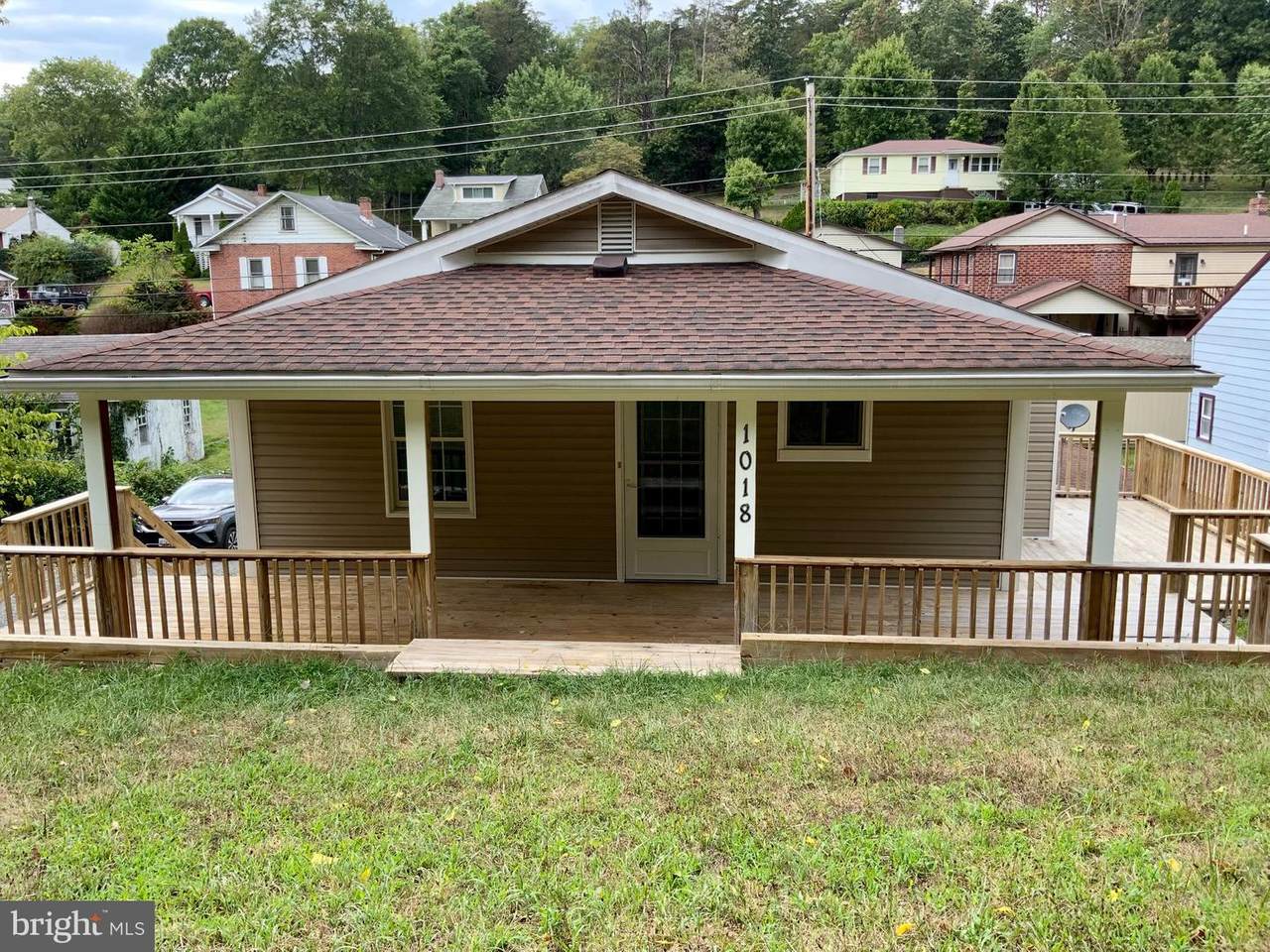 1018 Shades Lane - Photo 1