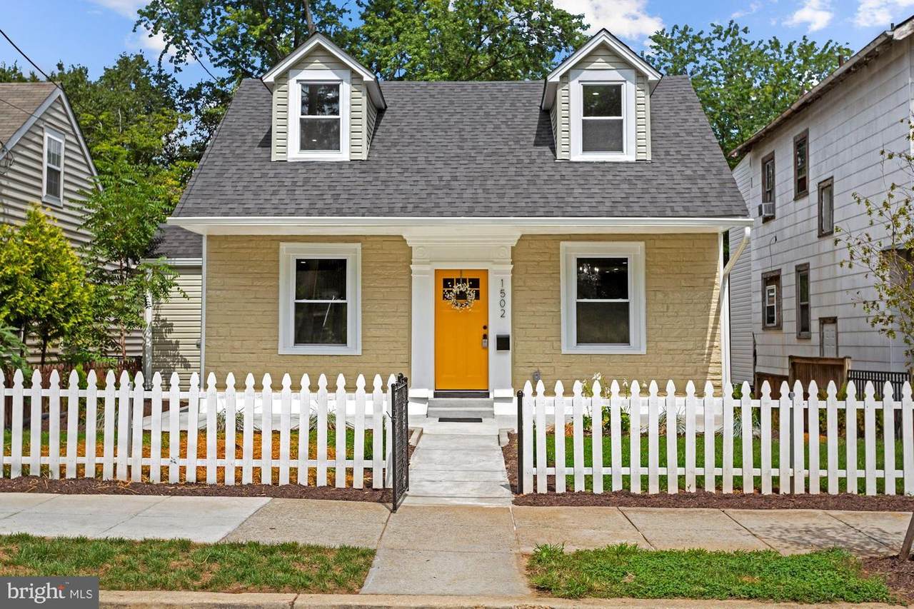 1502 Kearny Street - Photo 1