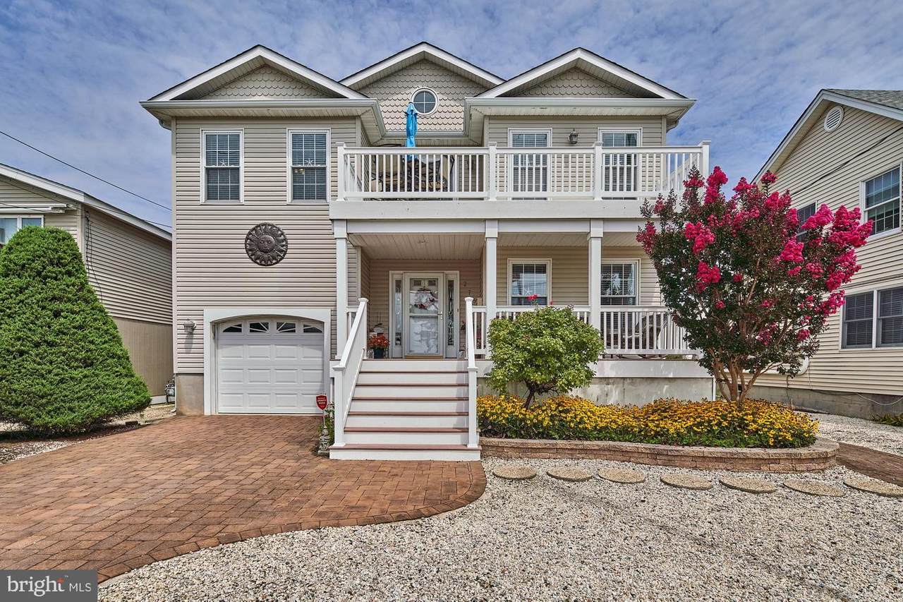 275 2ND Street - Photo 1