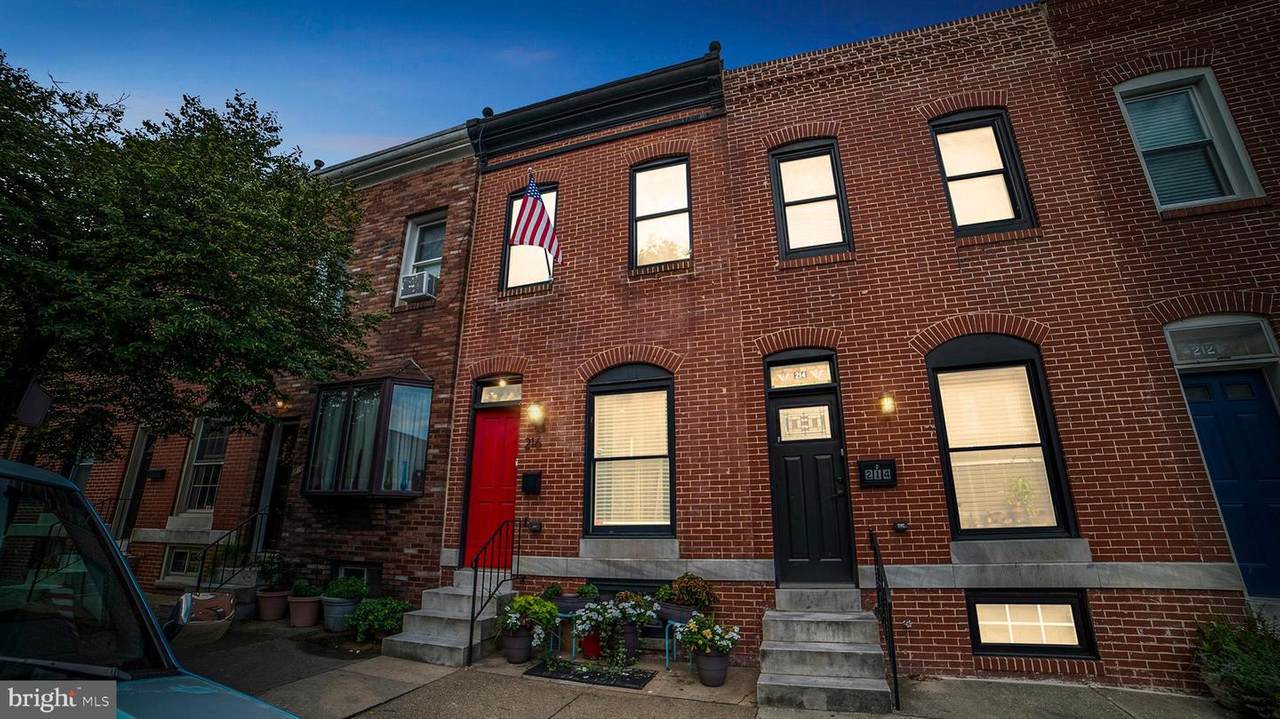 216 Clinton Street - Photo 1