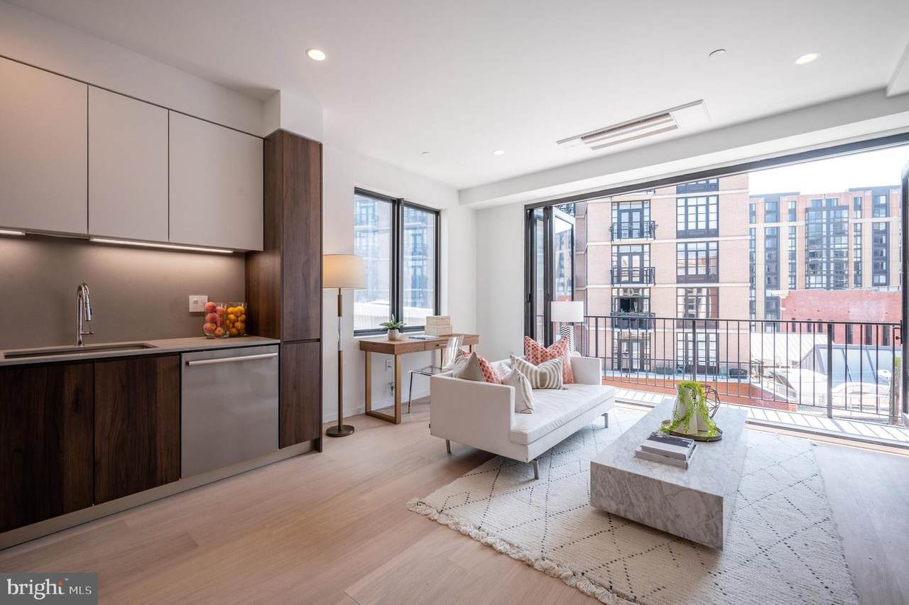 424 M Street - Photo 1