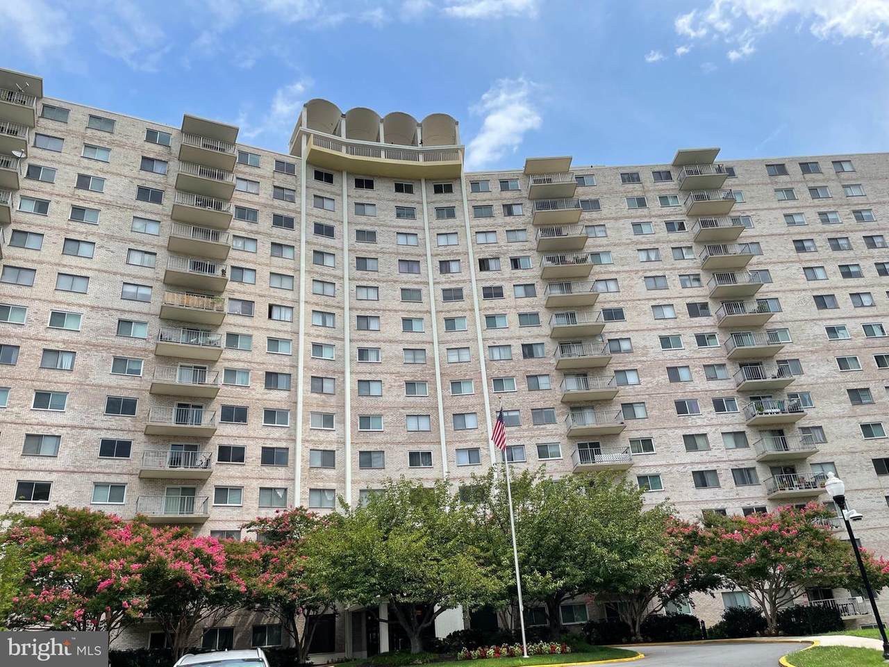 1121 University Boulevard - Photo 1