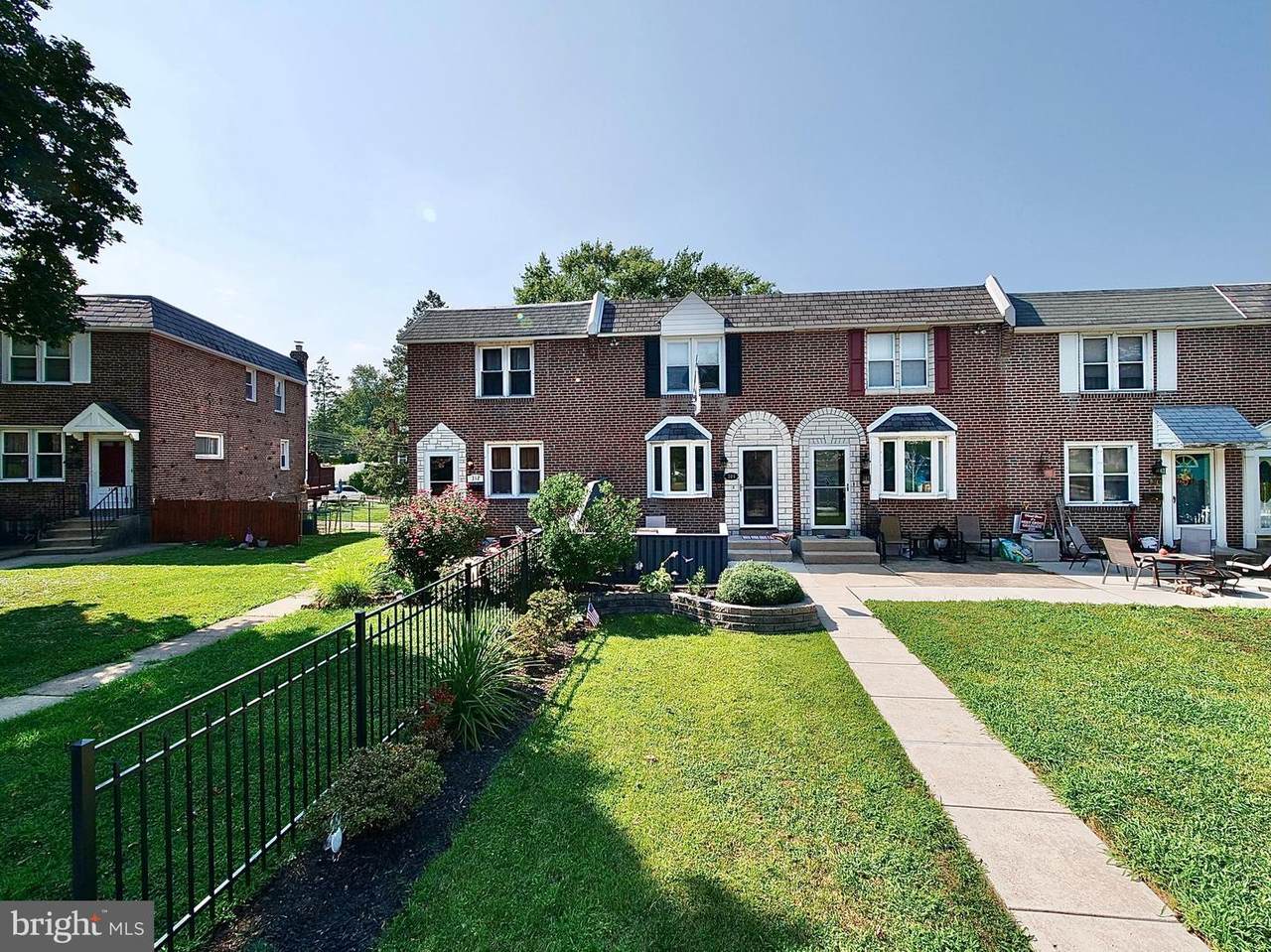314 Gramercy Drive - Photo 1