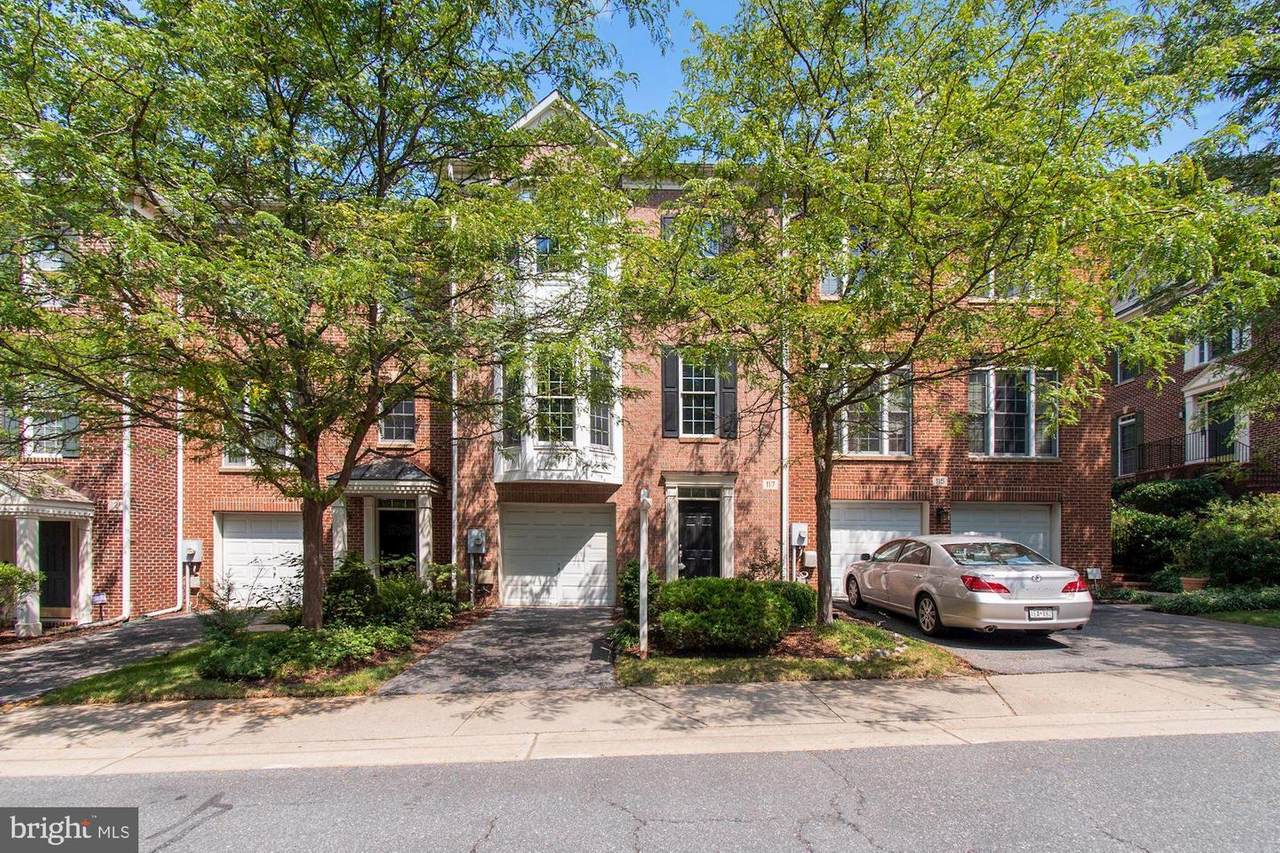 117 Wootton Oaks Court - Photo 1