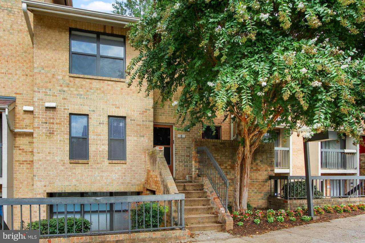 8 Dudley Court - Photo 1