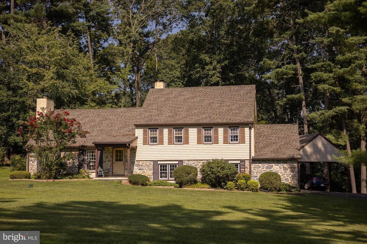 661 Berry Lane - Photo 1