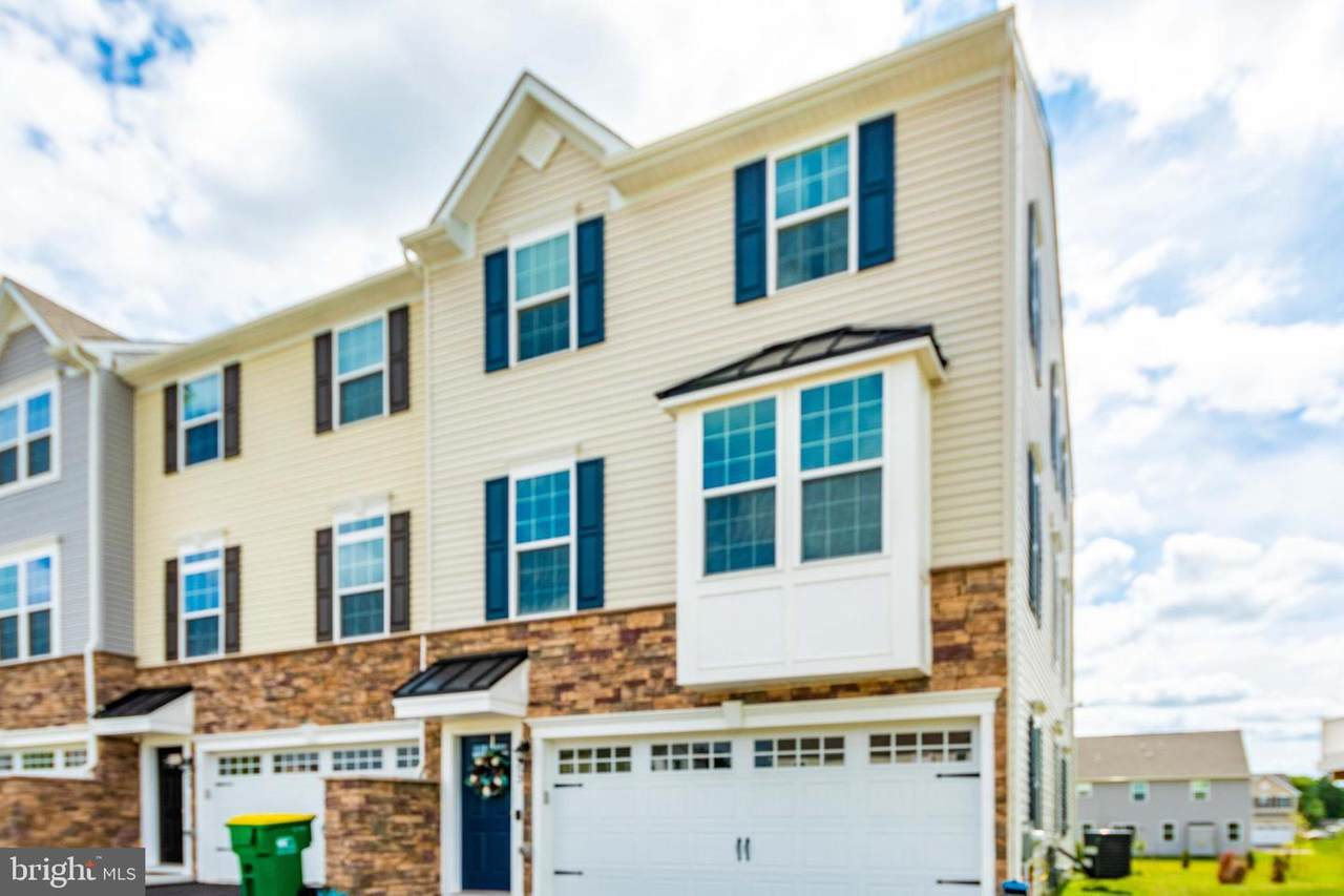 353 Theodora Way - Photo 1
