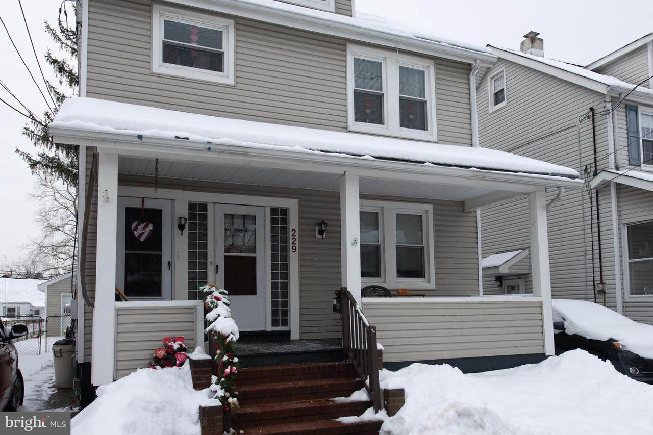 229 Emanuel Street - Photo 1