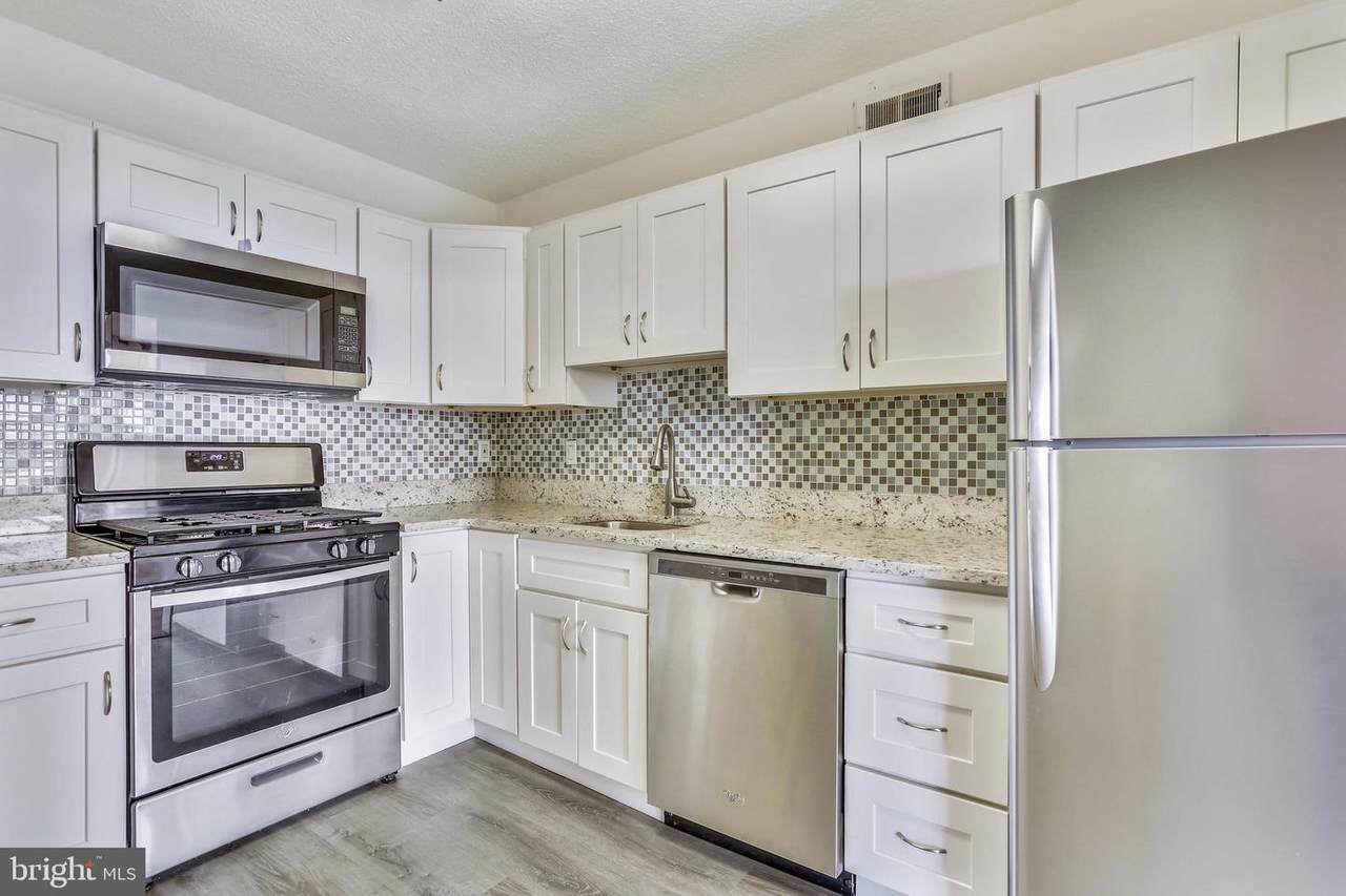 5225 Pooks Hill Road - Photo 1