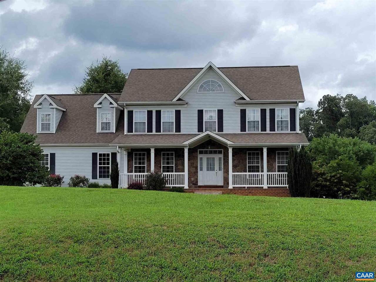 265 Willow Creek Dr - Photo 1
