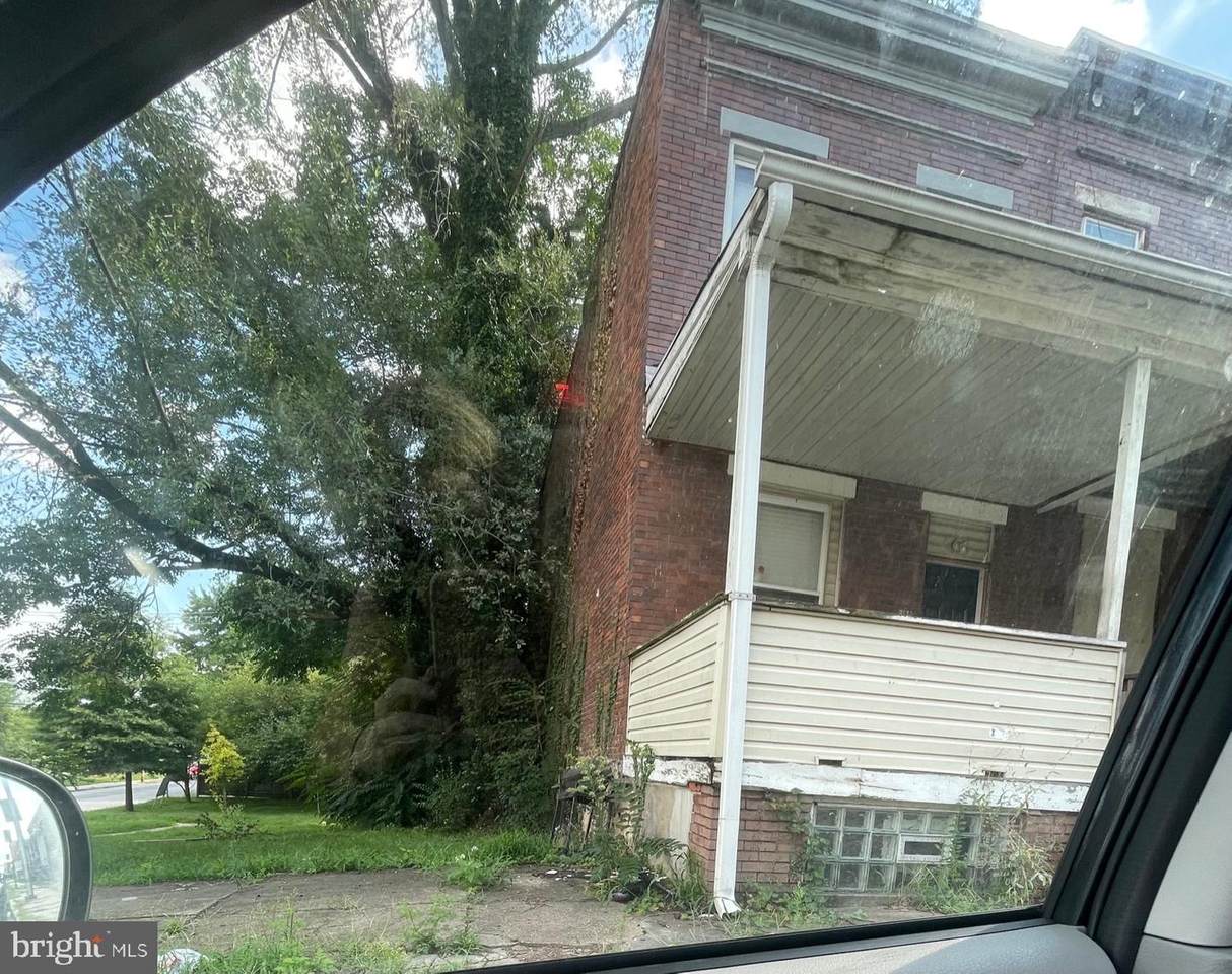 2715 Lafayette Avenue - Photo 1