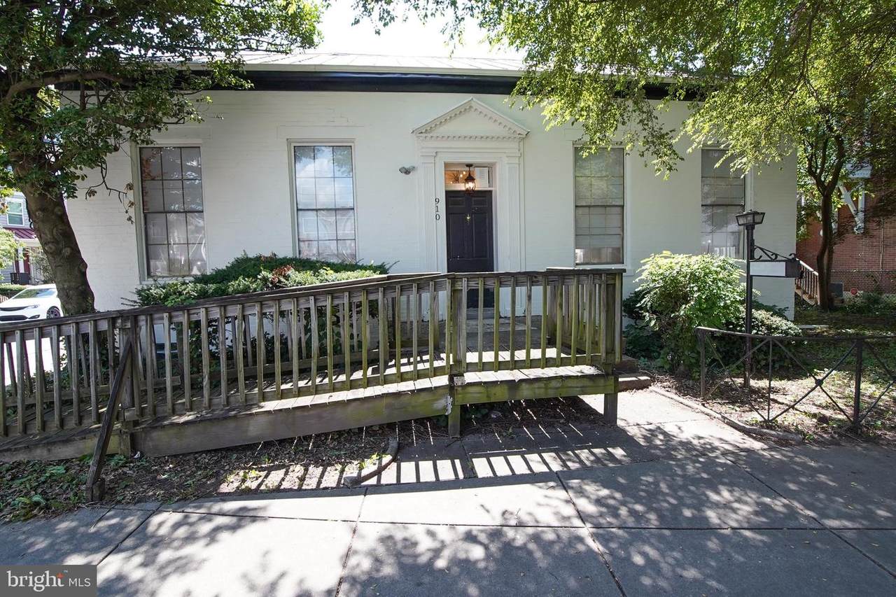 910 Dekalb Street - Photo 1