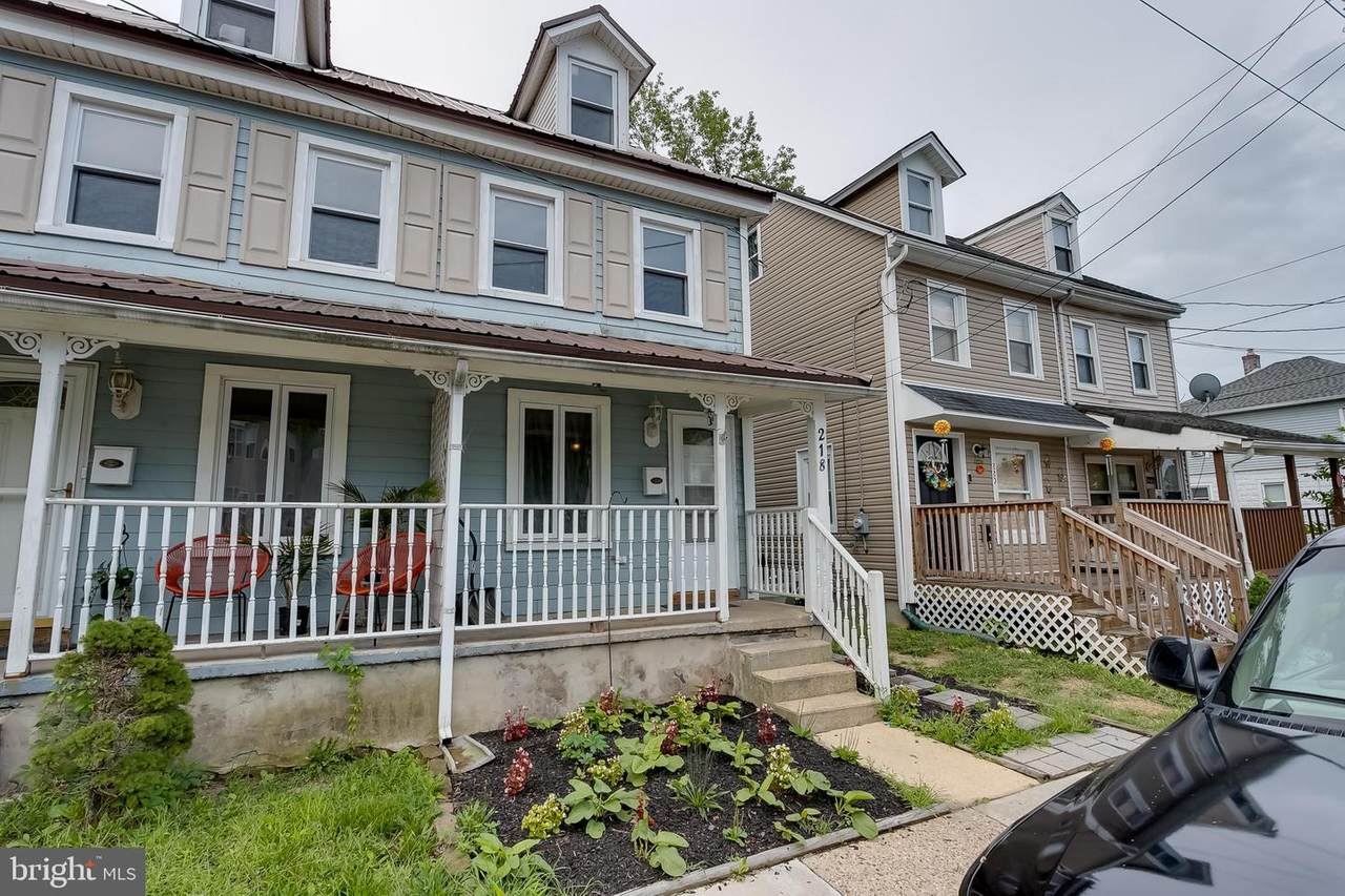 218 Chestnut Street - Photo 1