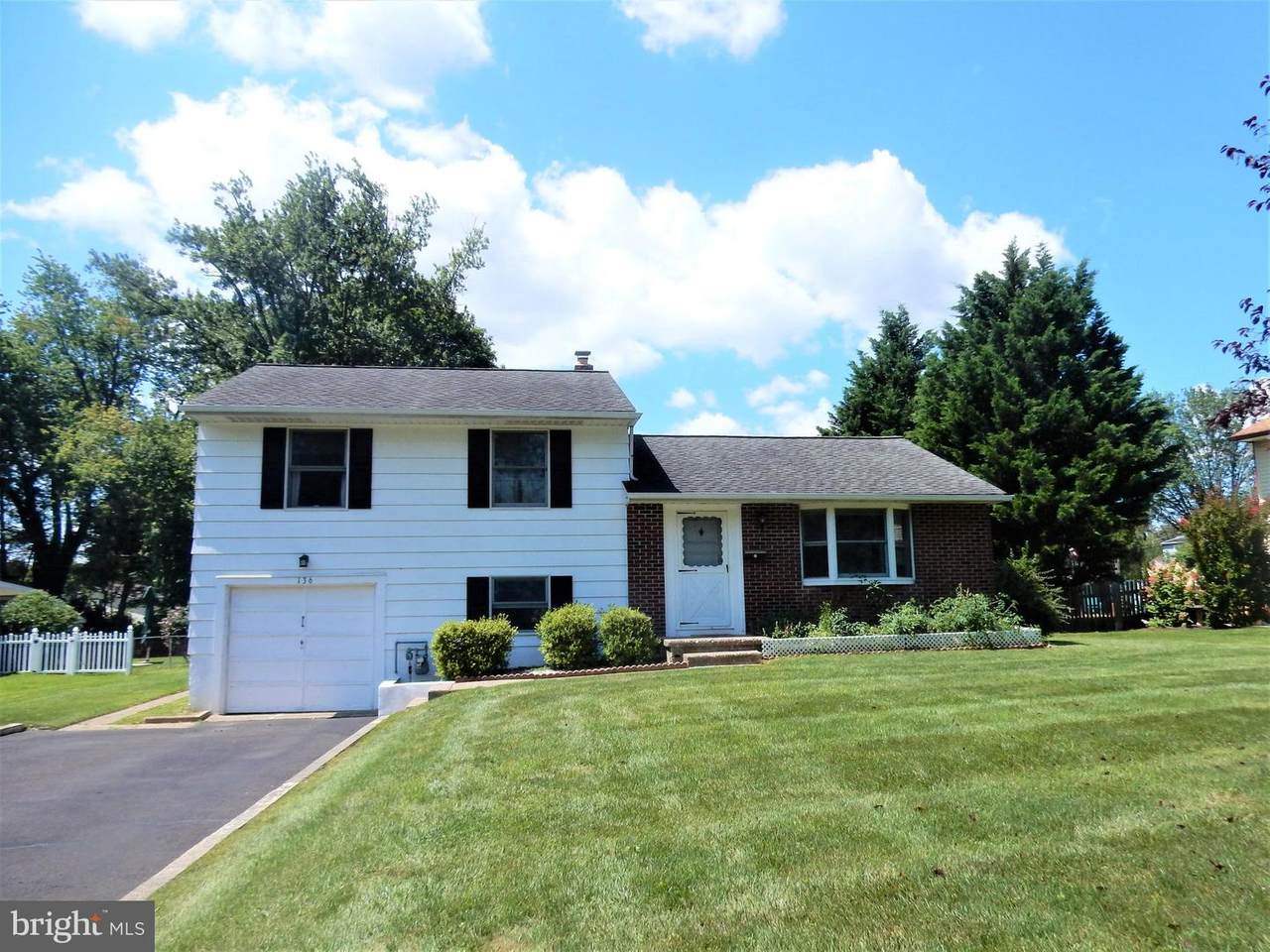 136 Harding Road - Photo 1
