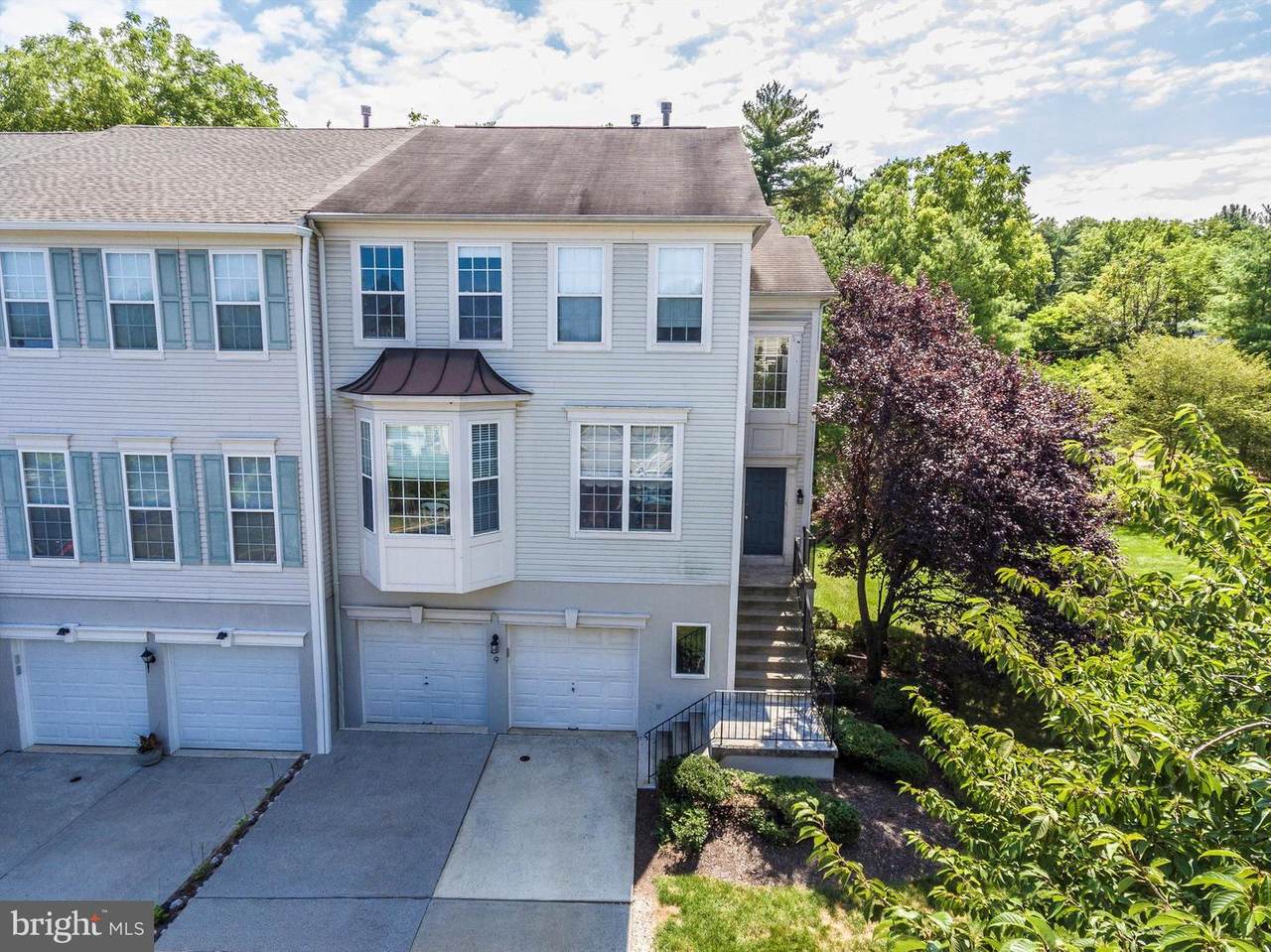 9 Almond Court - Photo 1