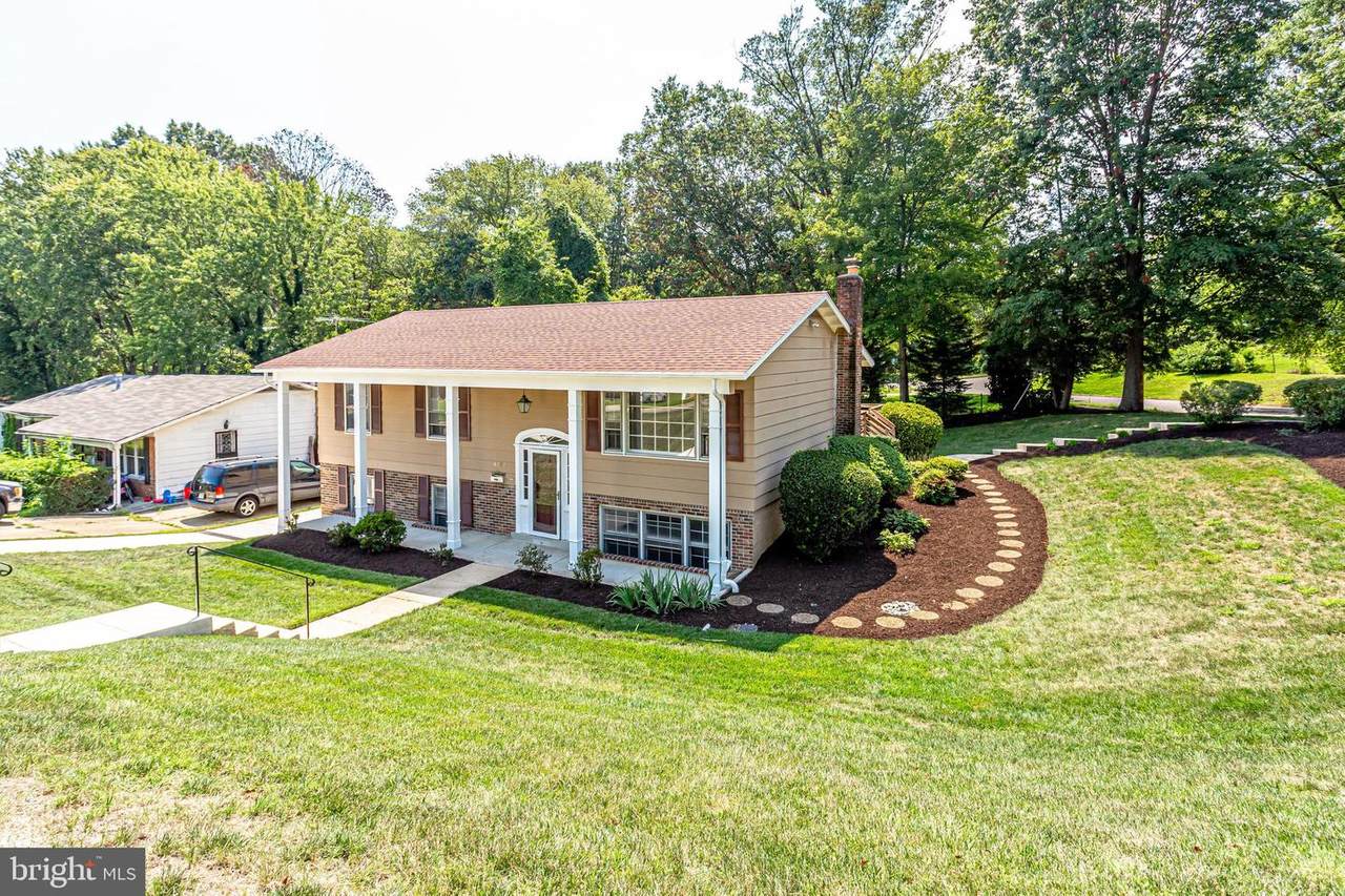6202 Thornwood Drive - Photo 1