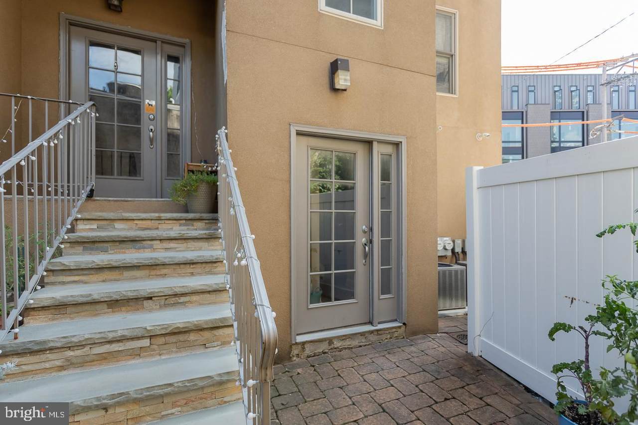 906 3RD Street - Photo 1