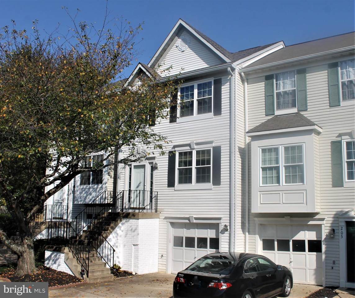 203 Backridge Court - Photo 1