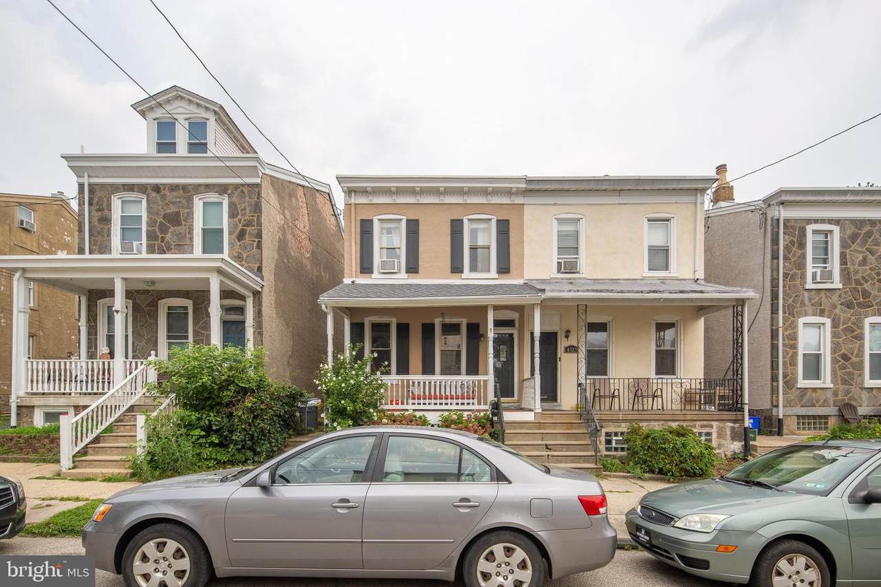 4325 Freeland Avenue - Photo 1