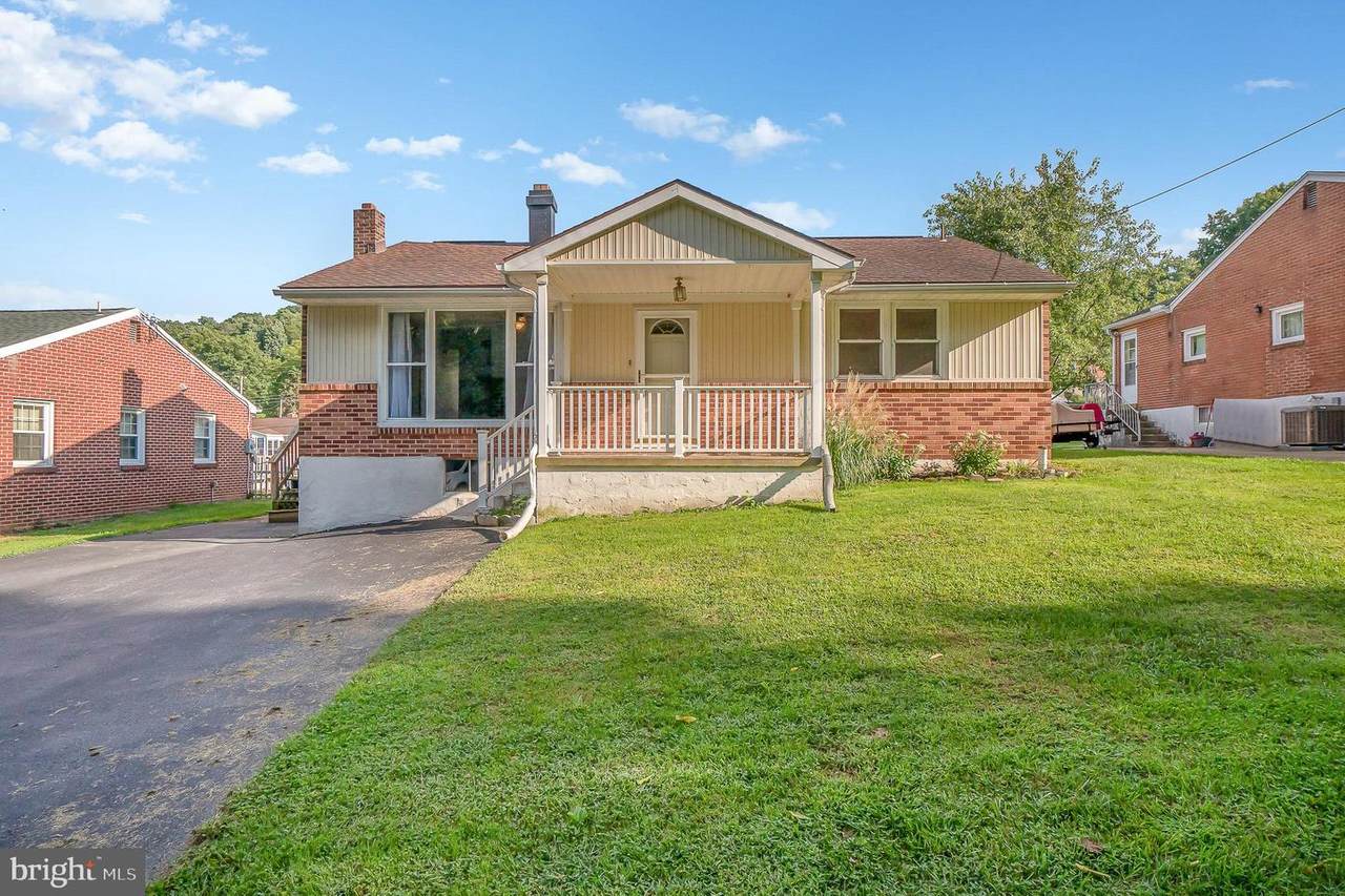 767 York Street - Photo 1
