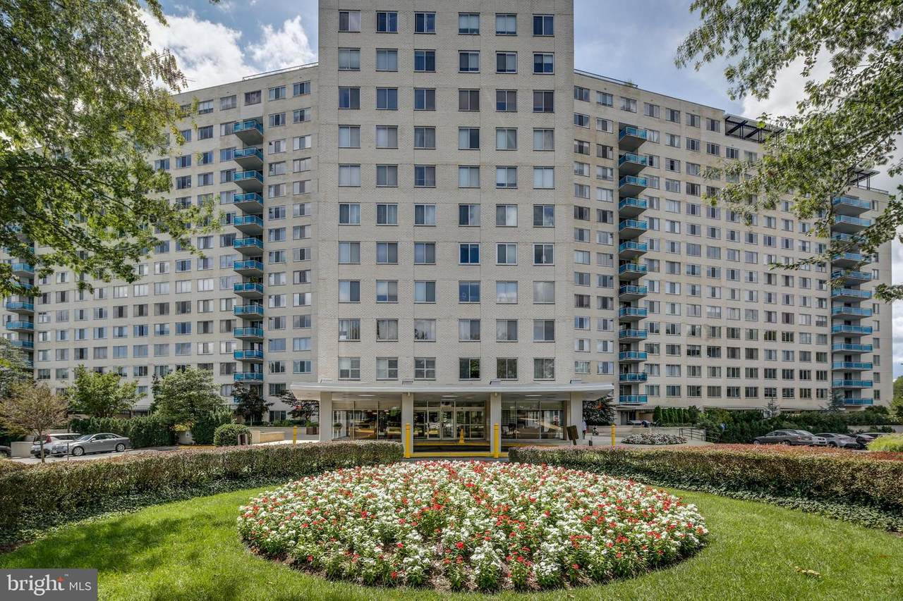 10500 Rockville Pike - Photo 1