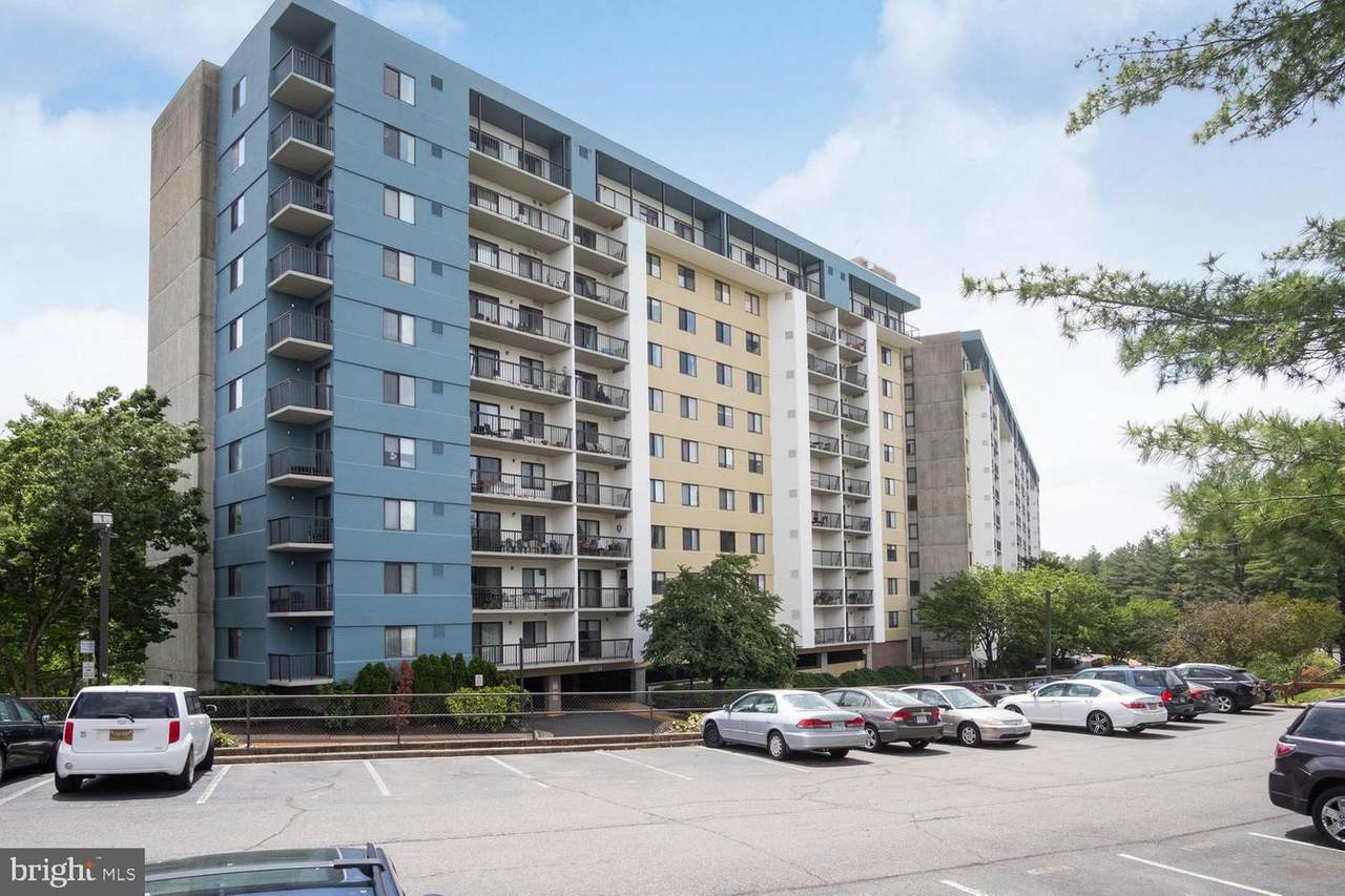 3800 Powell Lane - Photo 1