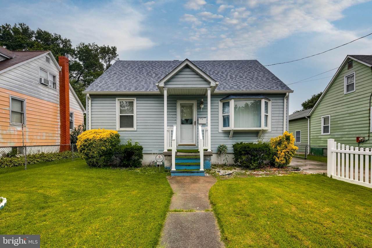 312 Maple Avenue - Photo 1