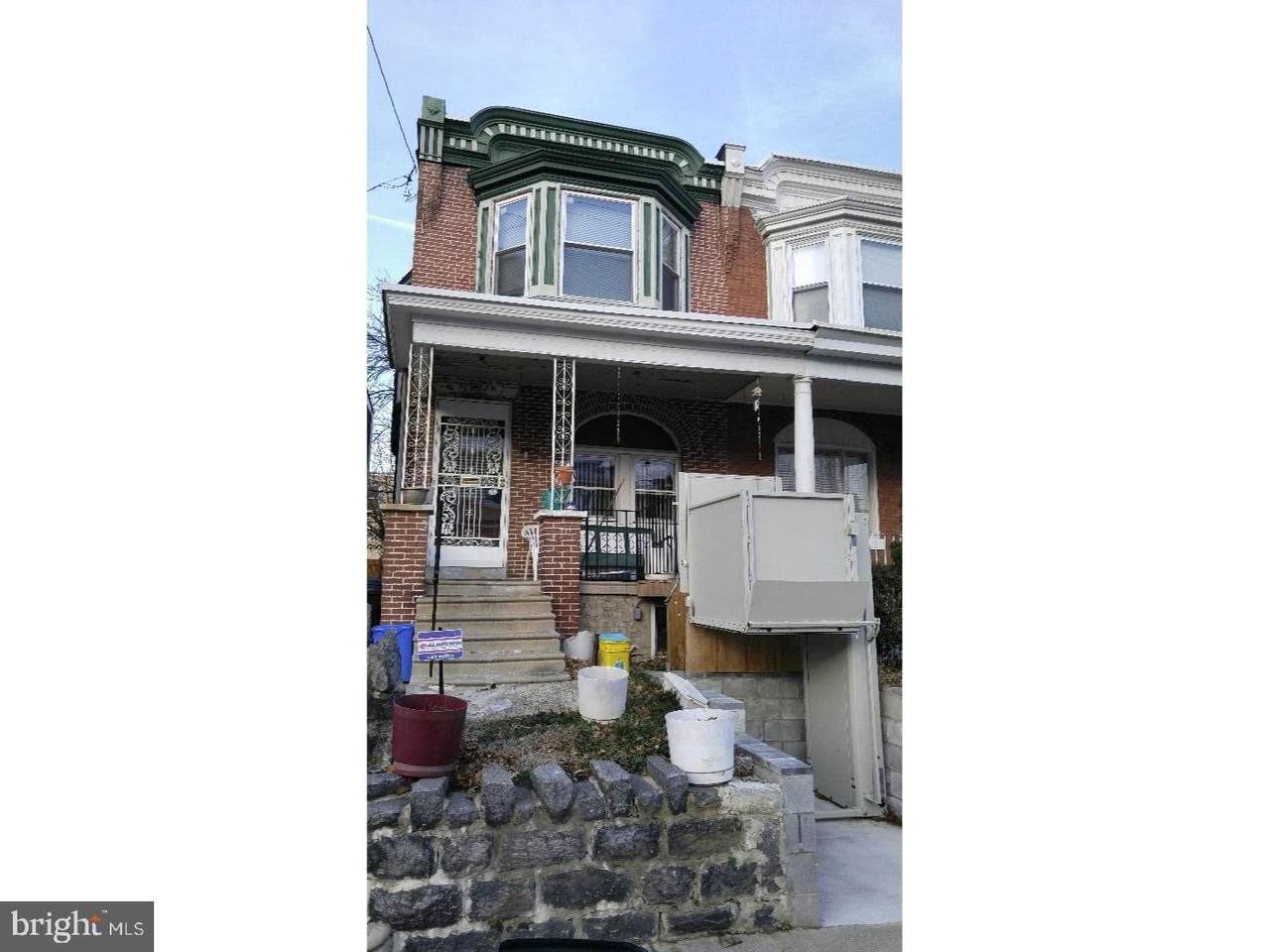 5211 Catharine Street - Photo 1