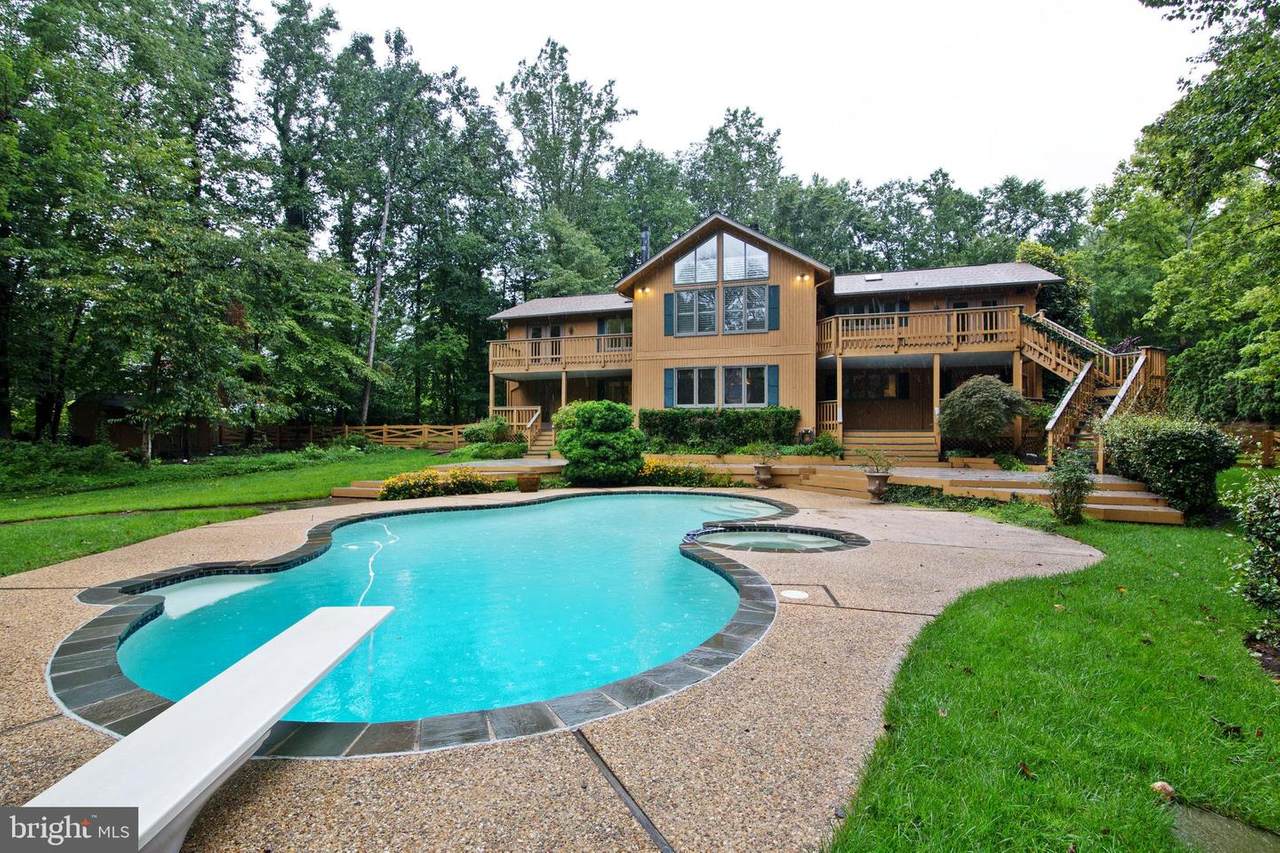900 Mackall Ave - Photo 1