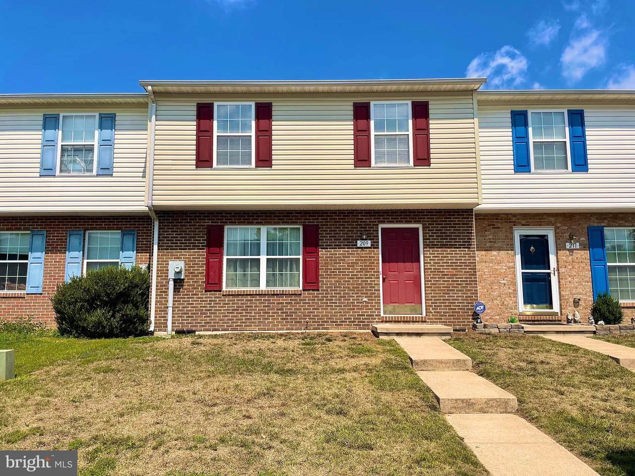 209 Emily Lane - Photo 1