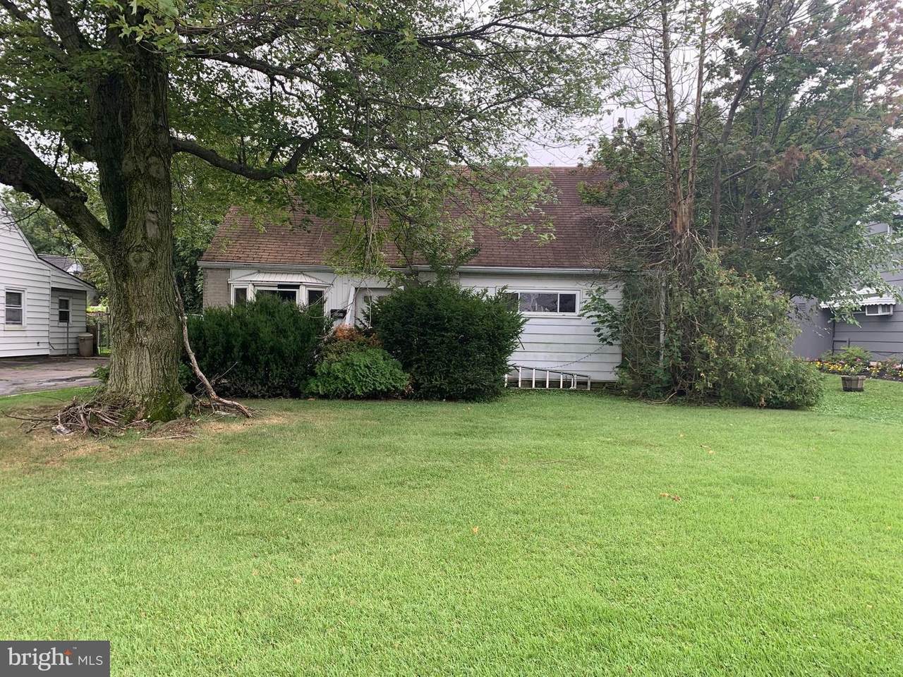 1004 Sanibel Street - Photo 1