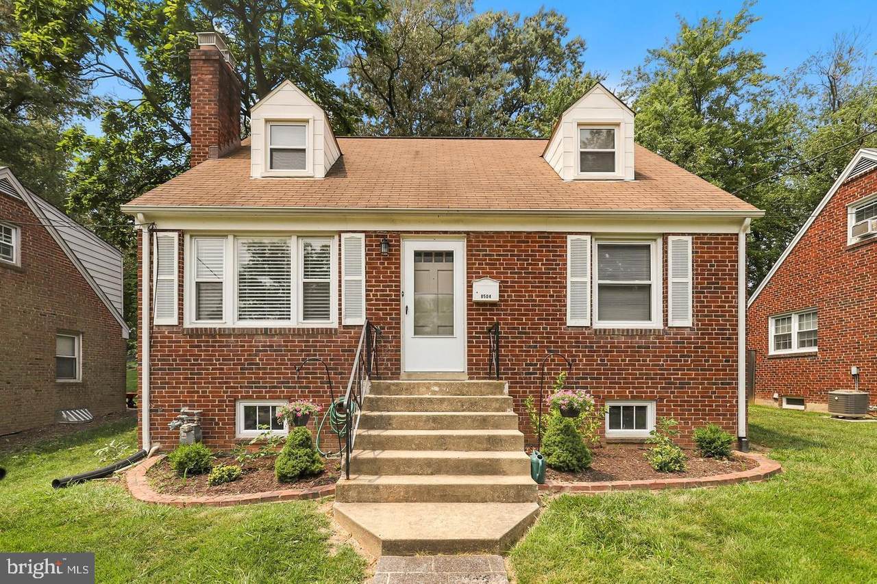 8504 49TH Avenue - Photo 1