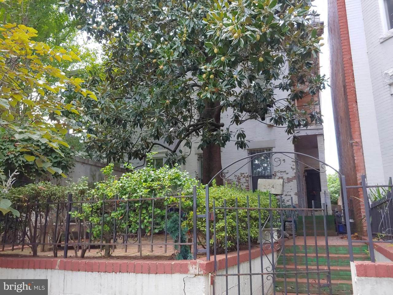 224 11TH Street - Photo 1