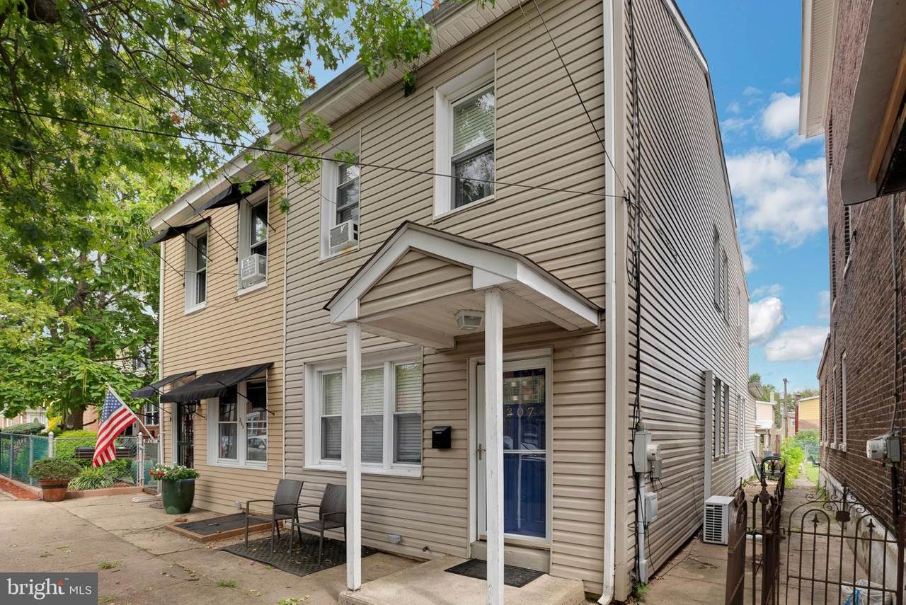 307 Lincoln Avenue - Photo 1