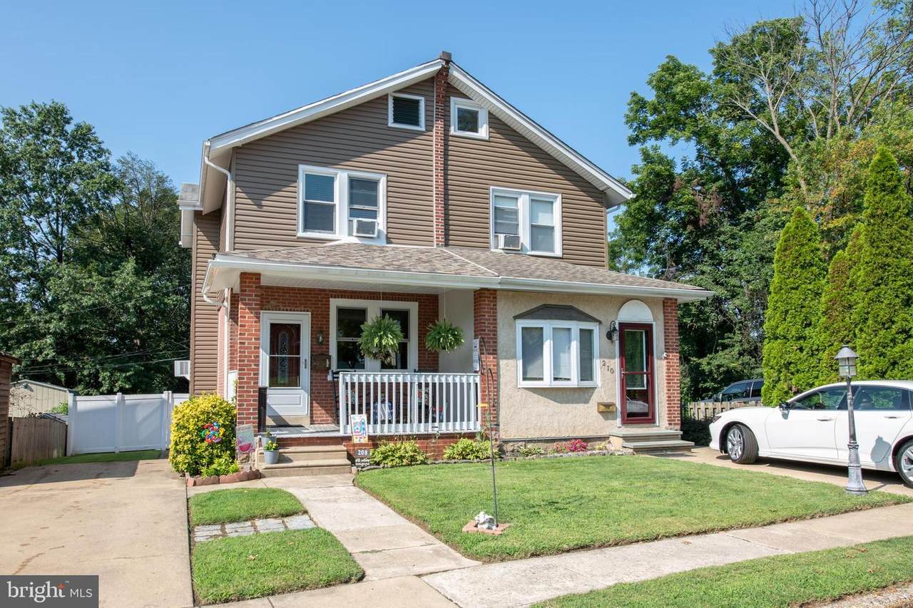 208 Lynwood Avenue - Photo 1