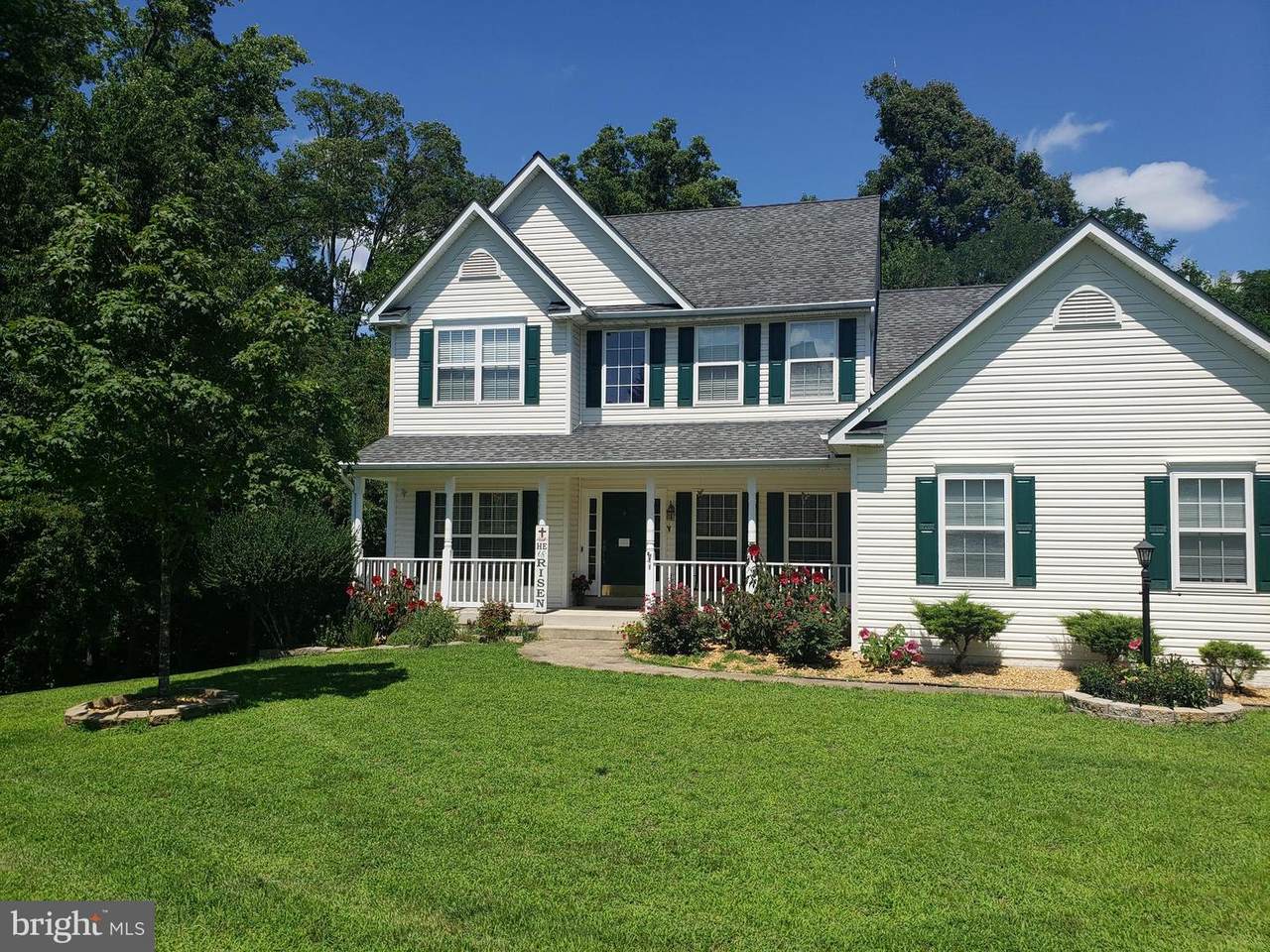 1019 Hickory Court - Photo 1