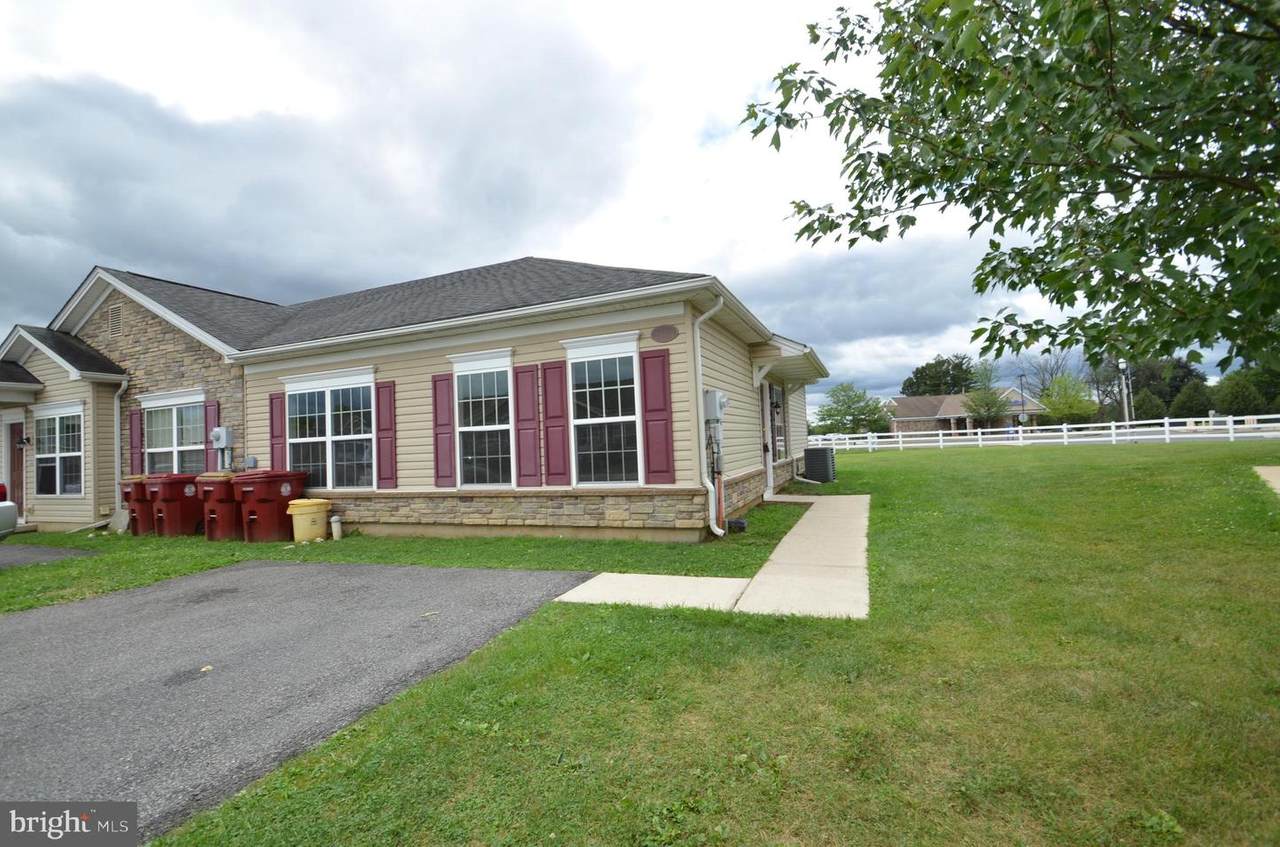 1998 Mercer Way - Photo 1
