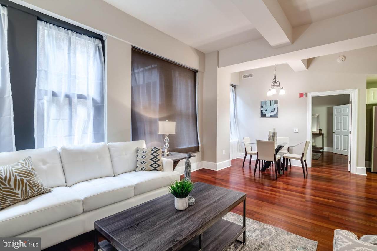 1500 Chestnut Street - Photo 1