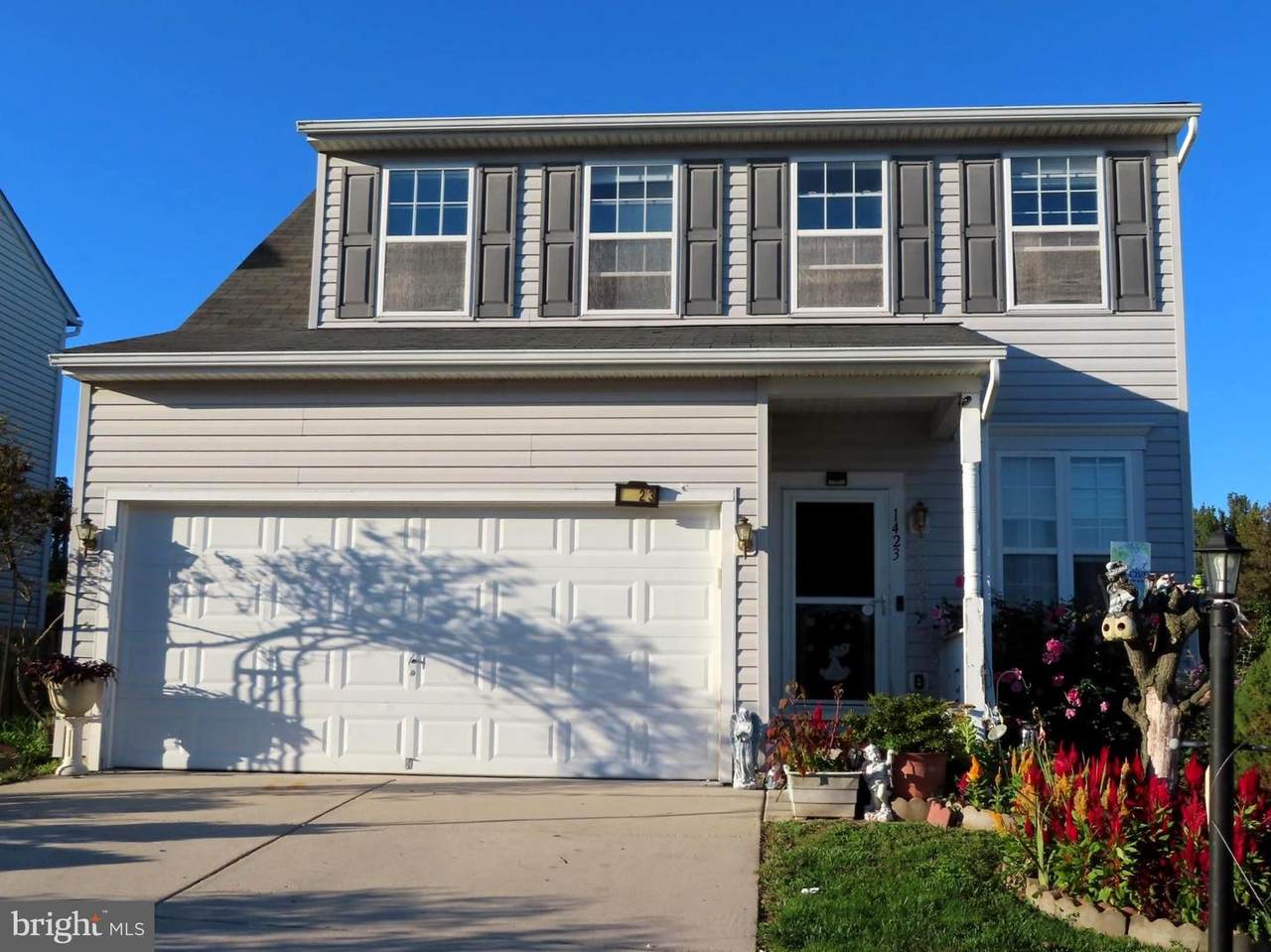 1423 Wanda Drive - Photo 1