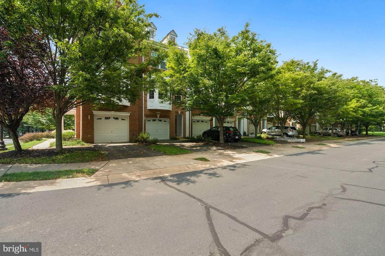 43451 Blair Park Square - Photo 1