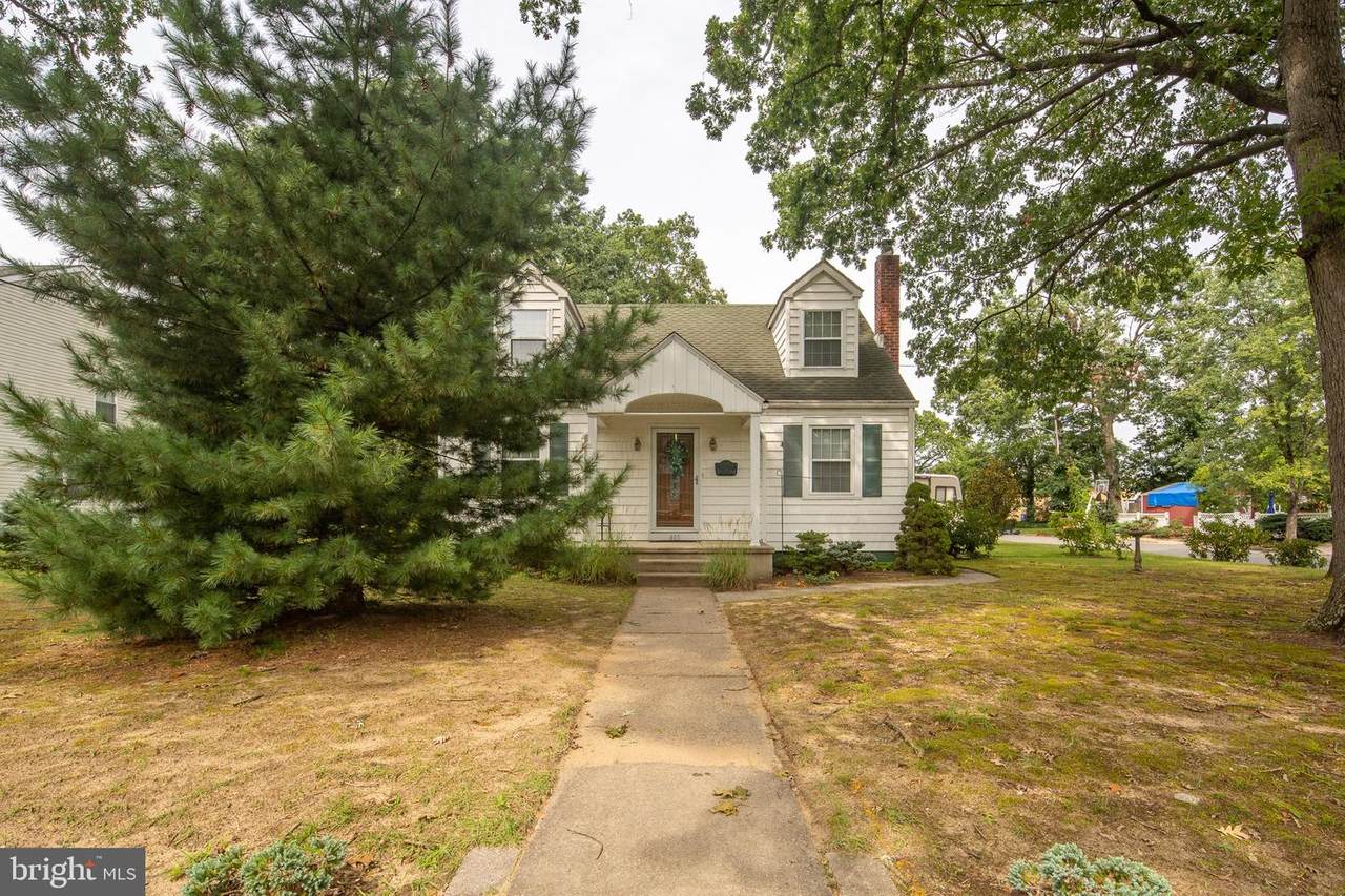 405 Henry Street - Photo 1