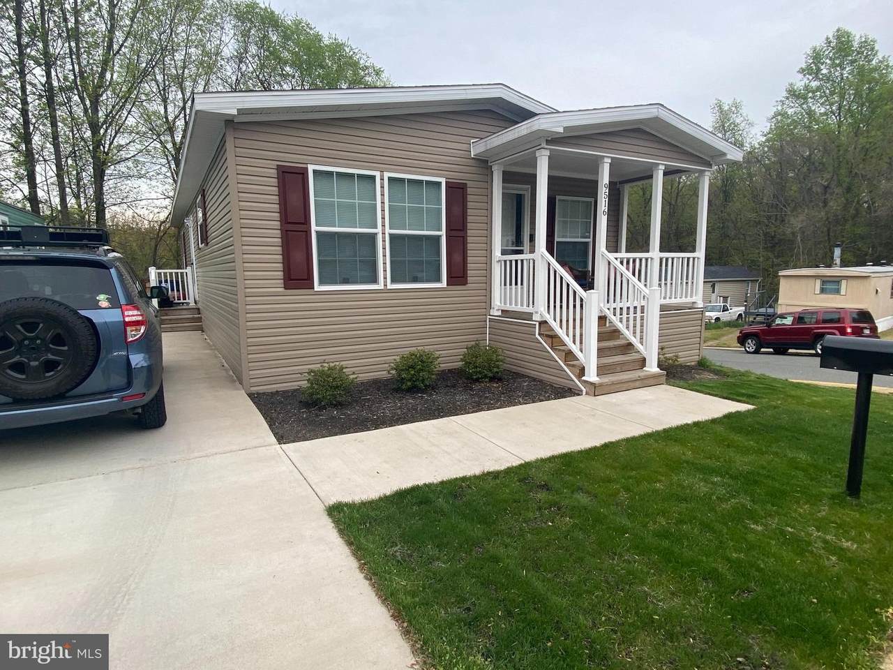 9516 Eugenia Park St - Photo 1