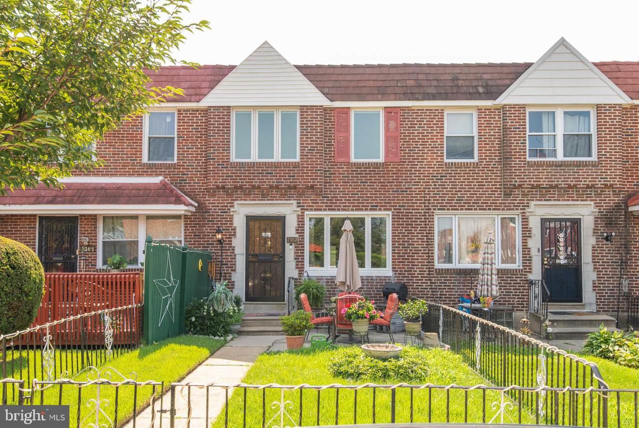 1182 Sharpnack Street - Photo 1