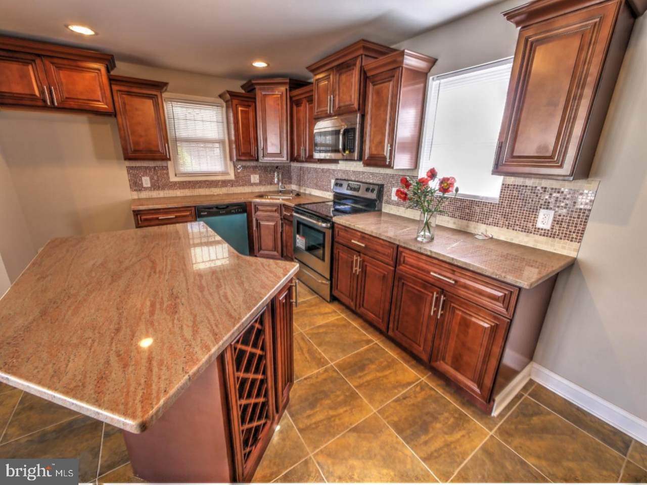 512 66TH Street - Photo 1