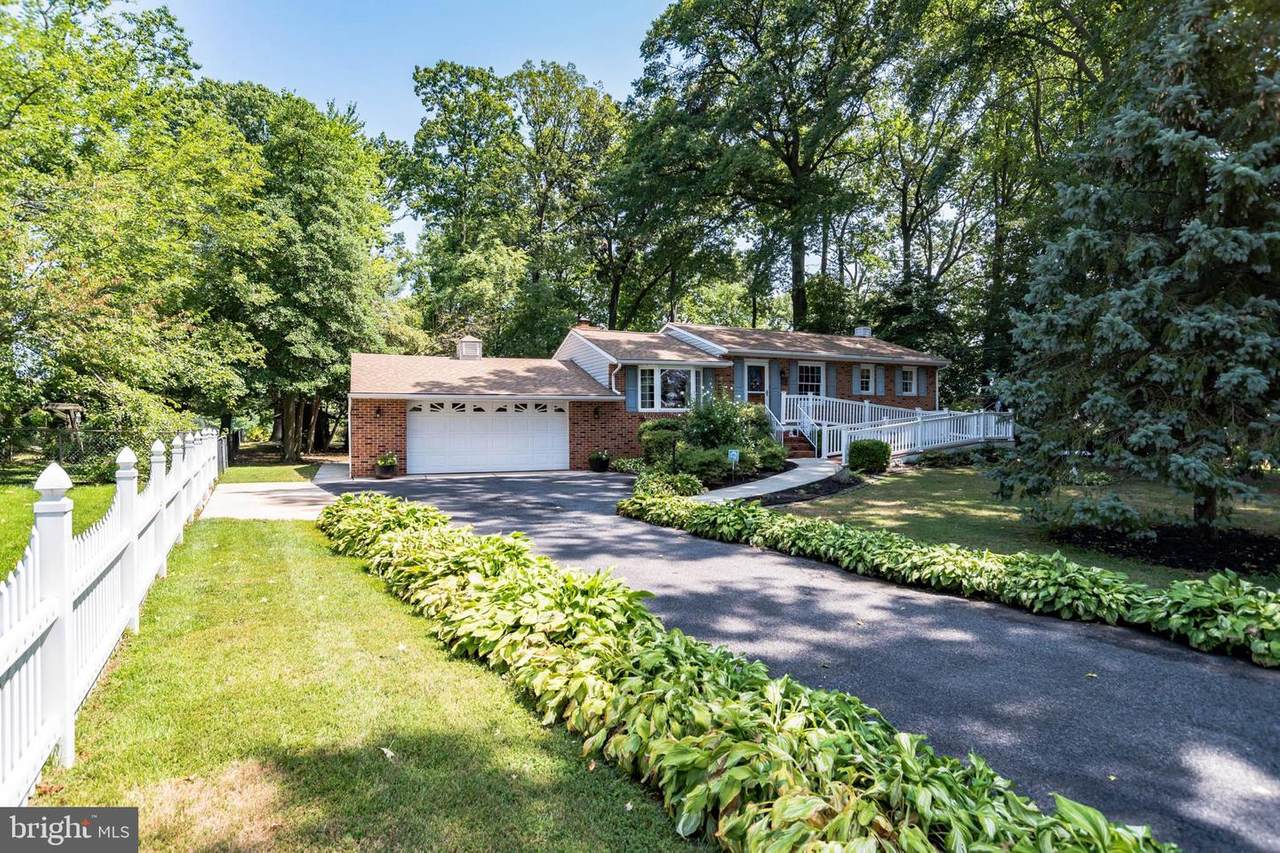 711 Riverside Drive - Photo 1