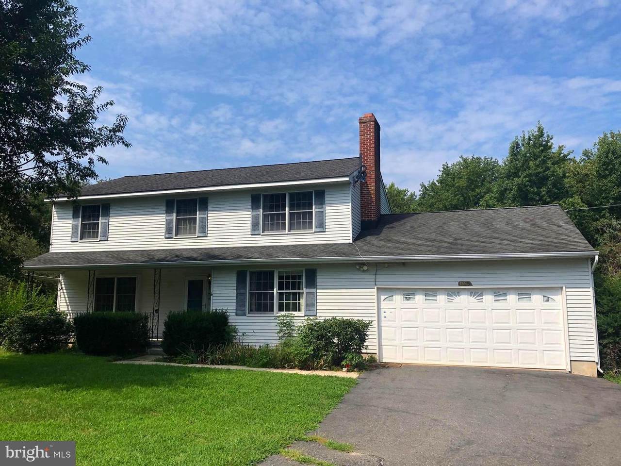 1405 Commissioners Road - Photo 1