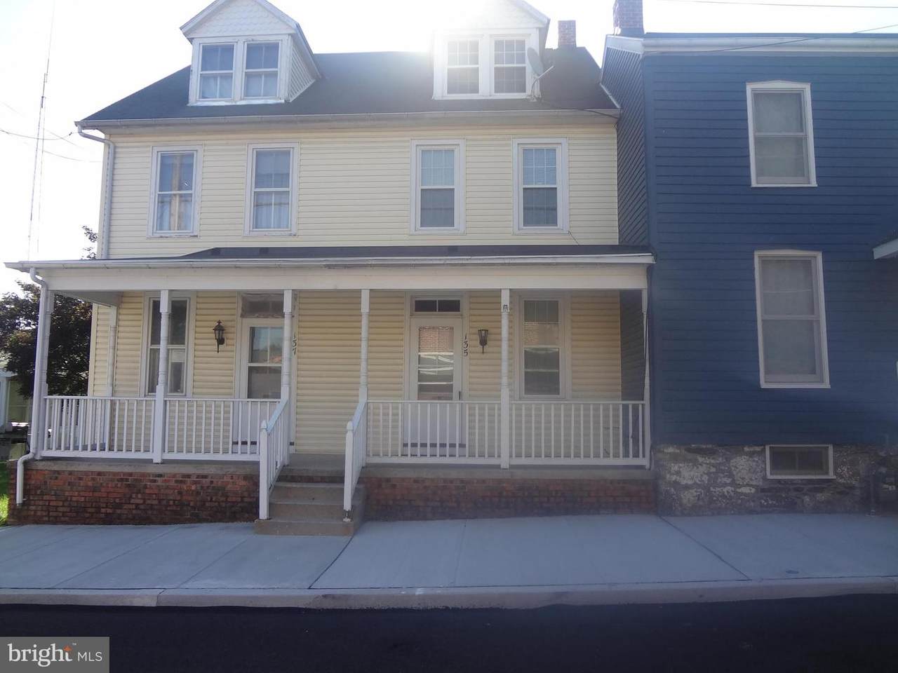 135 Stratton Street - Photo 1