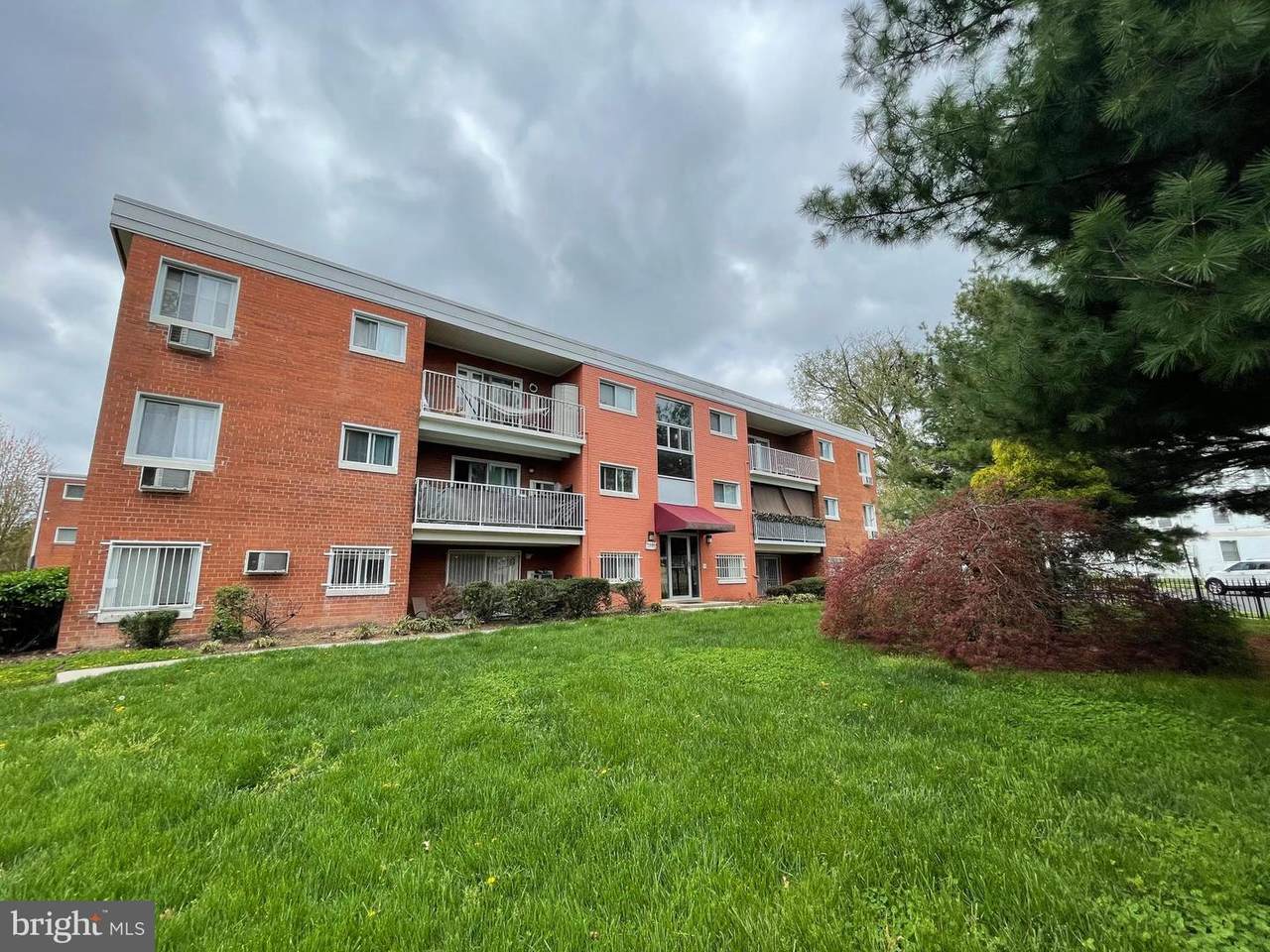 1390 Bryant Street - Photo 1