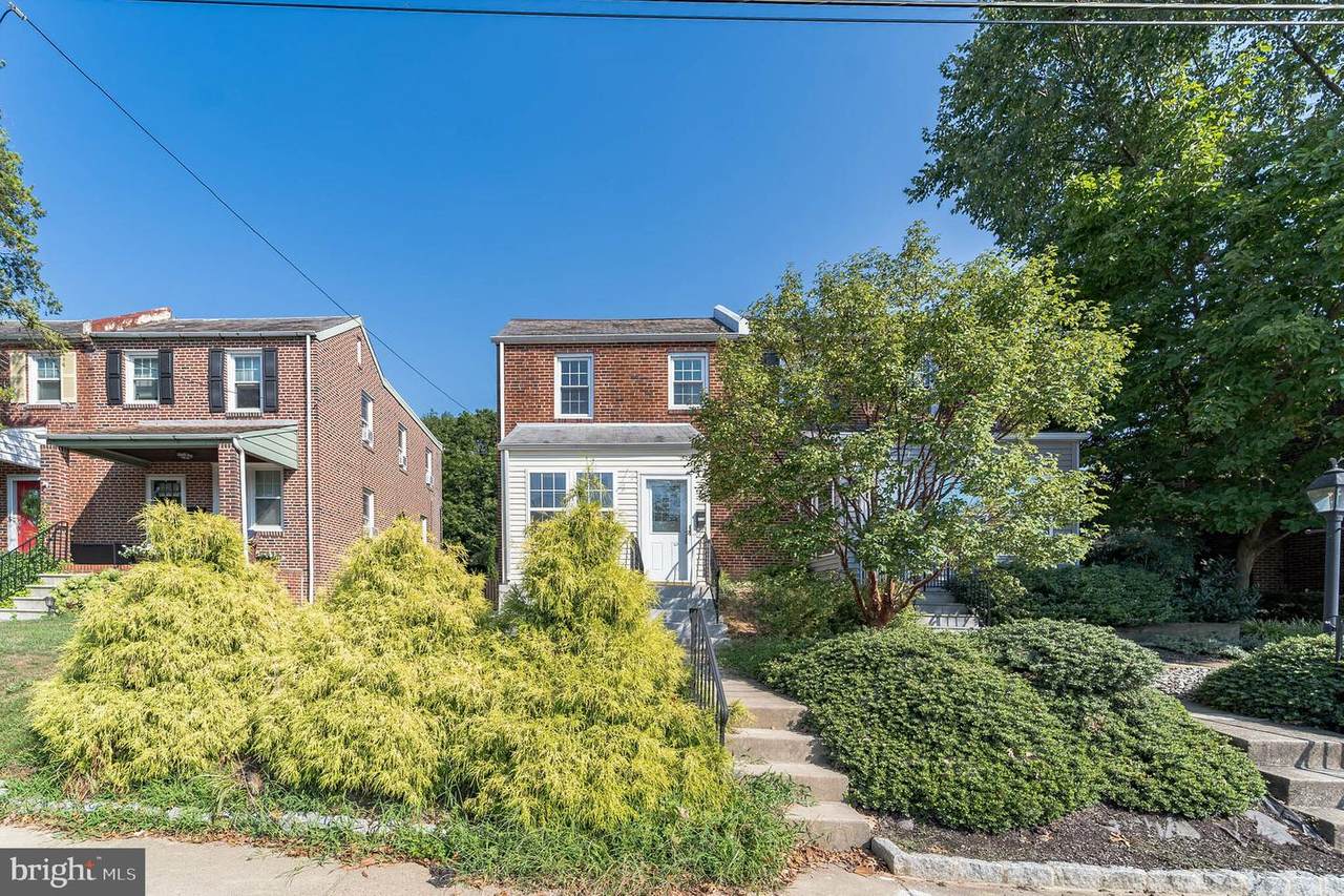 716 Scott Street - Photo 1