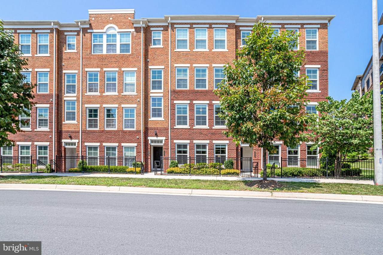 3062 Rittenhouse Circle - Photo 1
